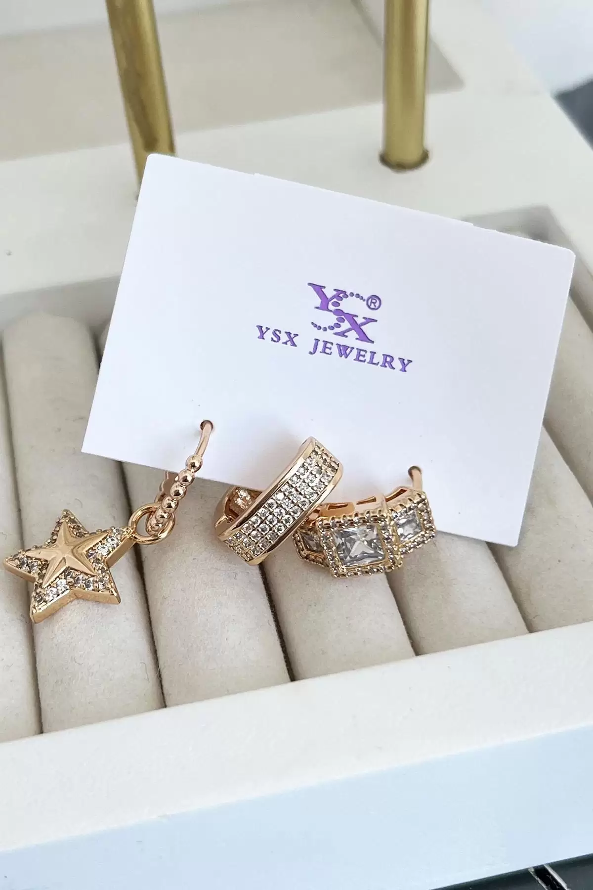 Altın Renk Yıldız Figürlü Taş Detaylı VİP 3lü YSX Küpe Set