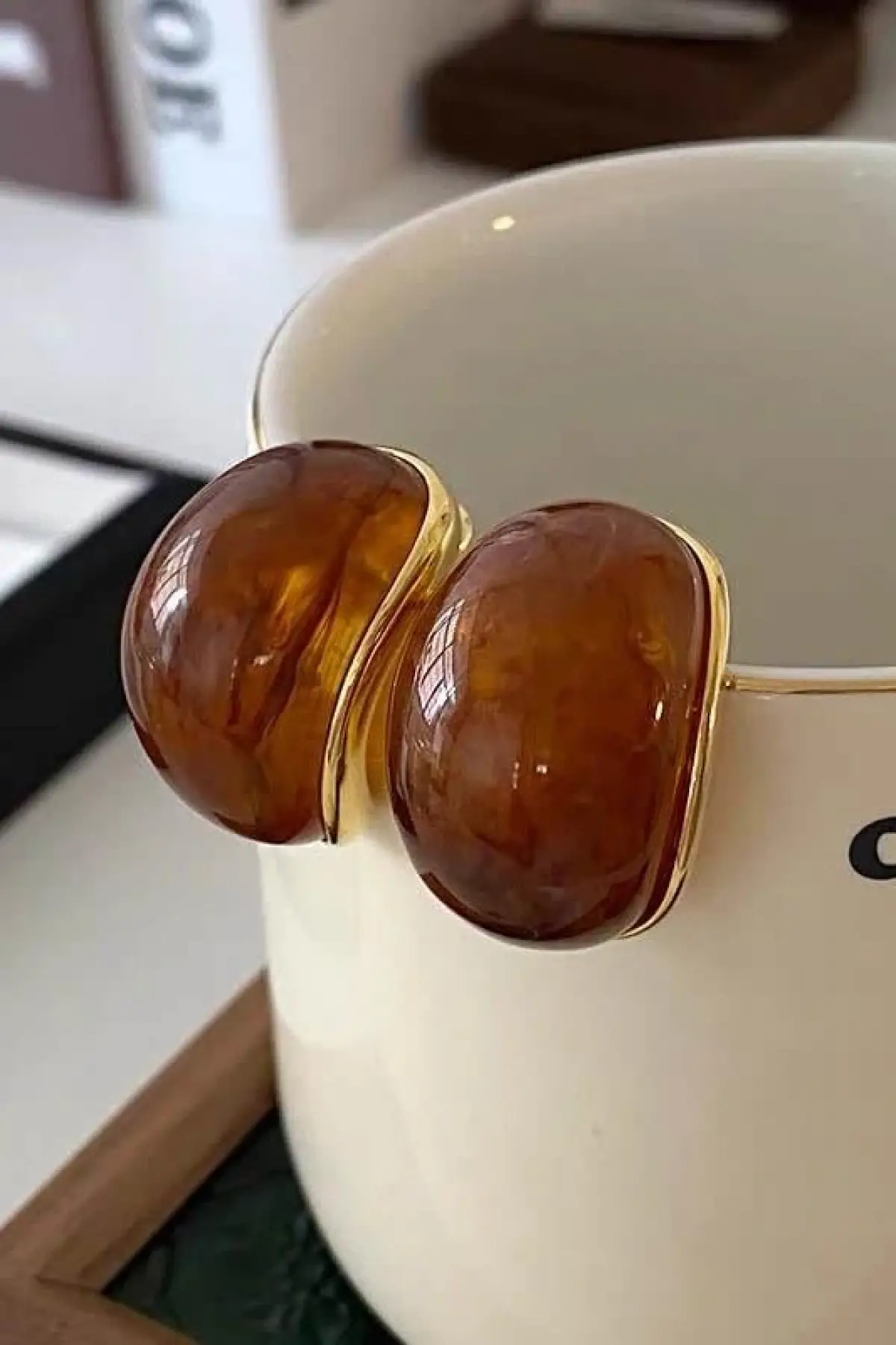 Altın Ve Kahve Renk Taş Detaylı Küpe (Çift)