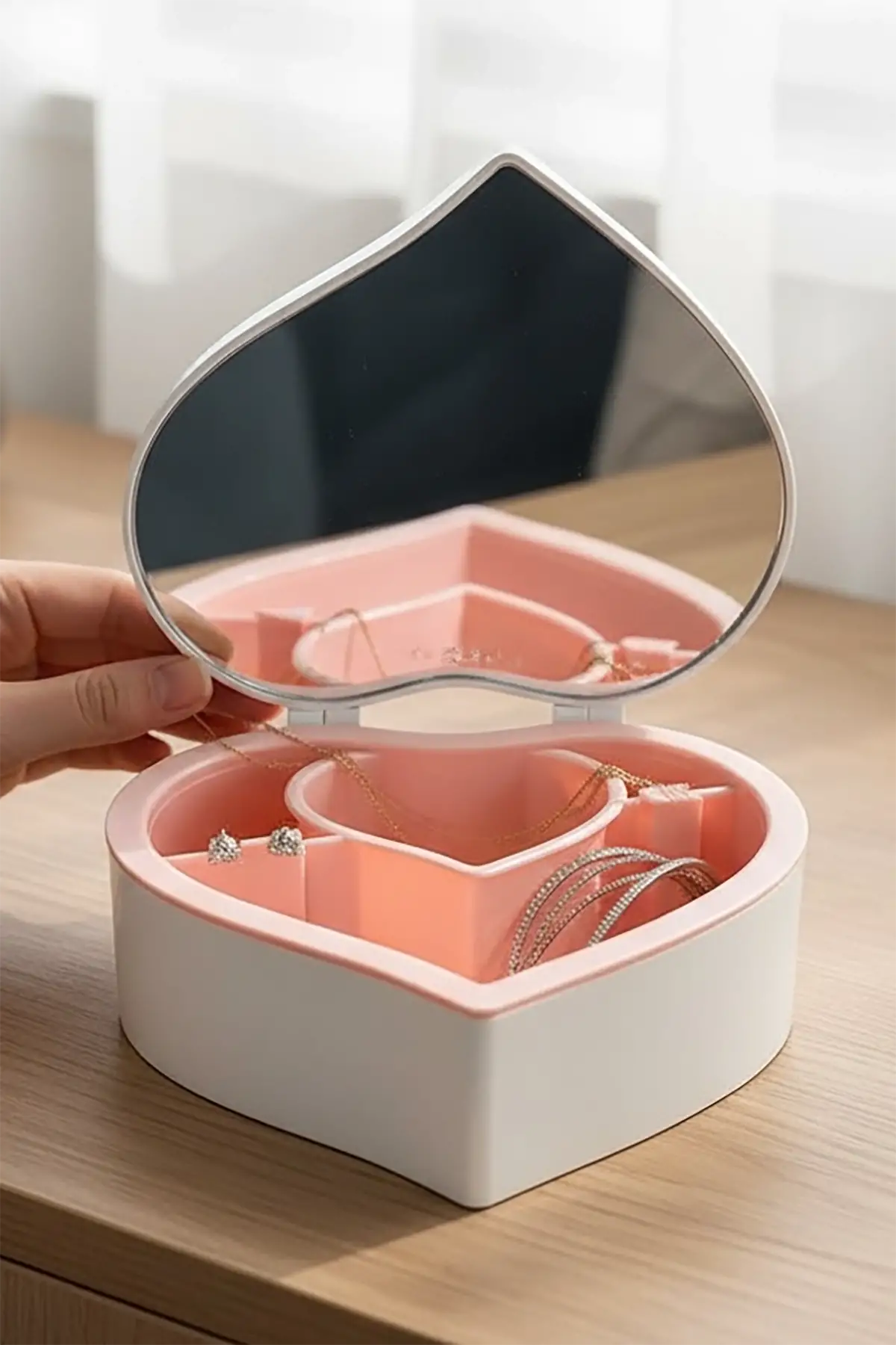 Beyaz Renk Kalp Figürlü Aynalı Takı Organizeri