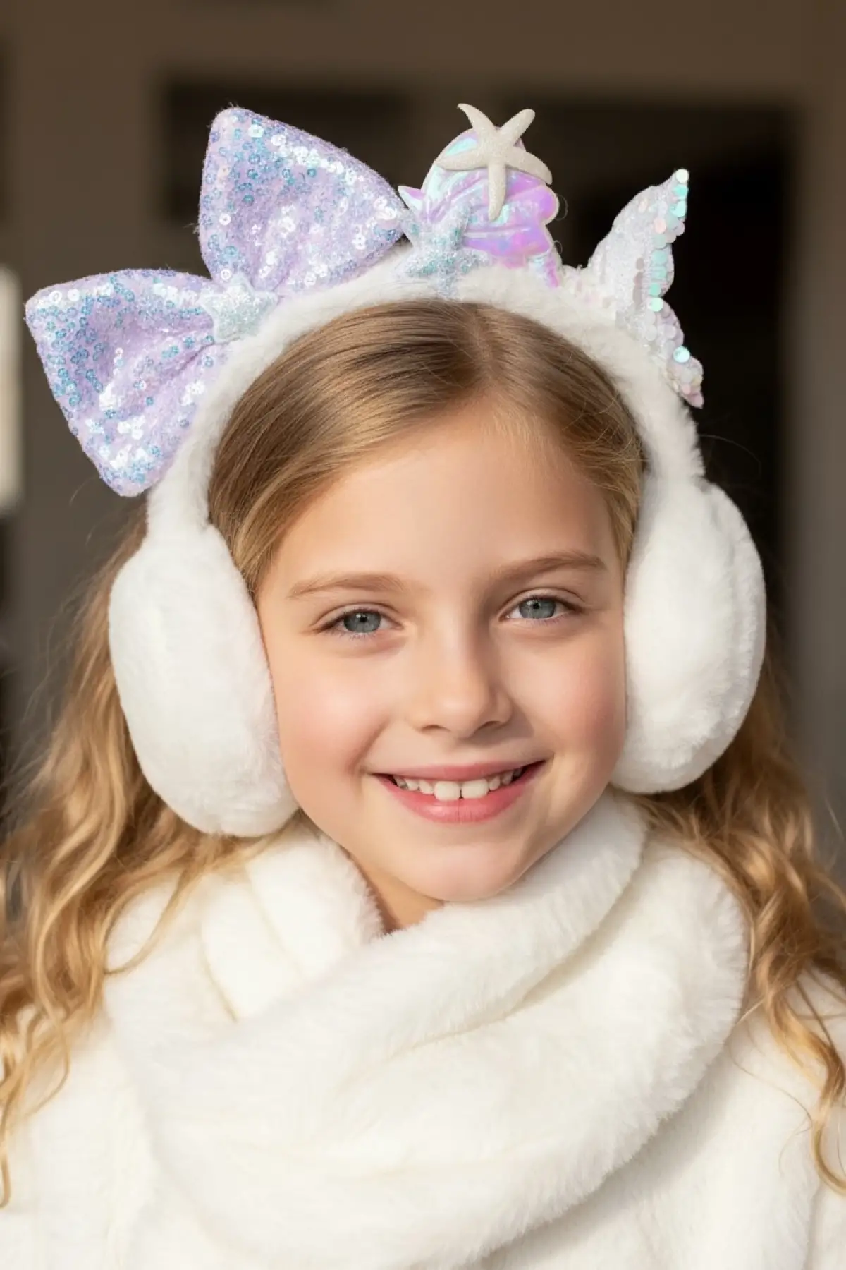 Beyaz Ve Mor Renk Karışık Figürlü Çocuk Peluş Kulaklık