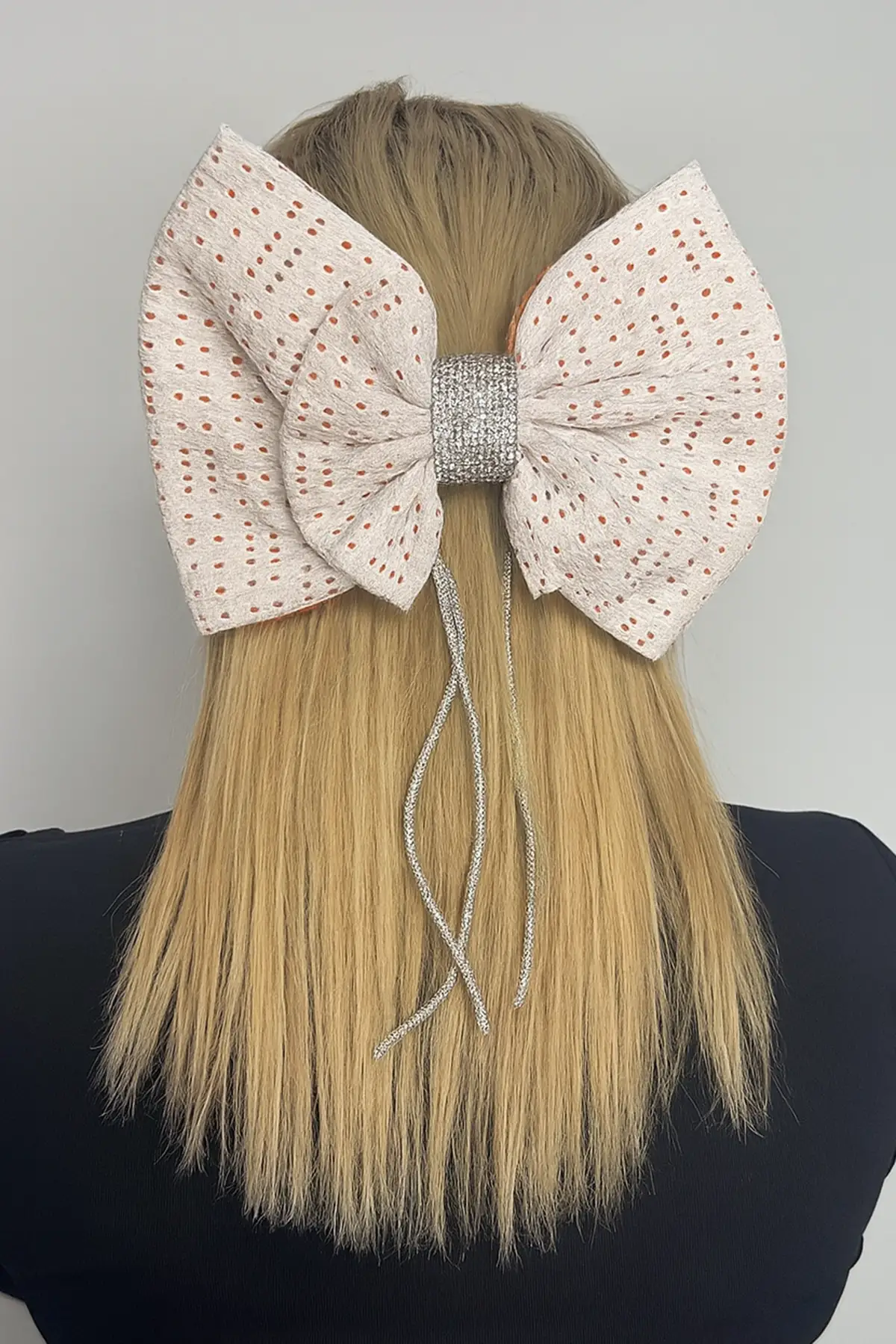 Beyaz Ve Turuncu Renk Kurdele Figürlü Taş Detaylı  Otomat Toka