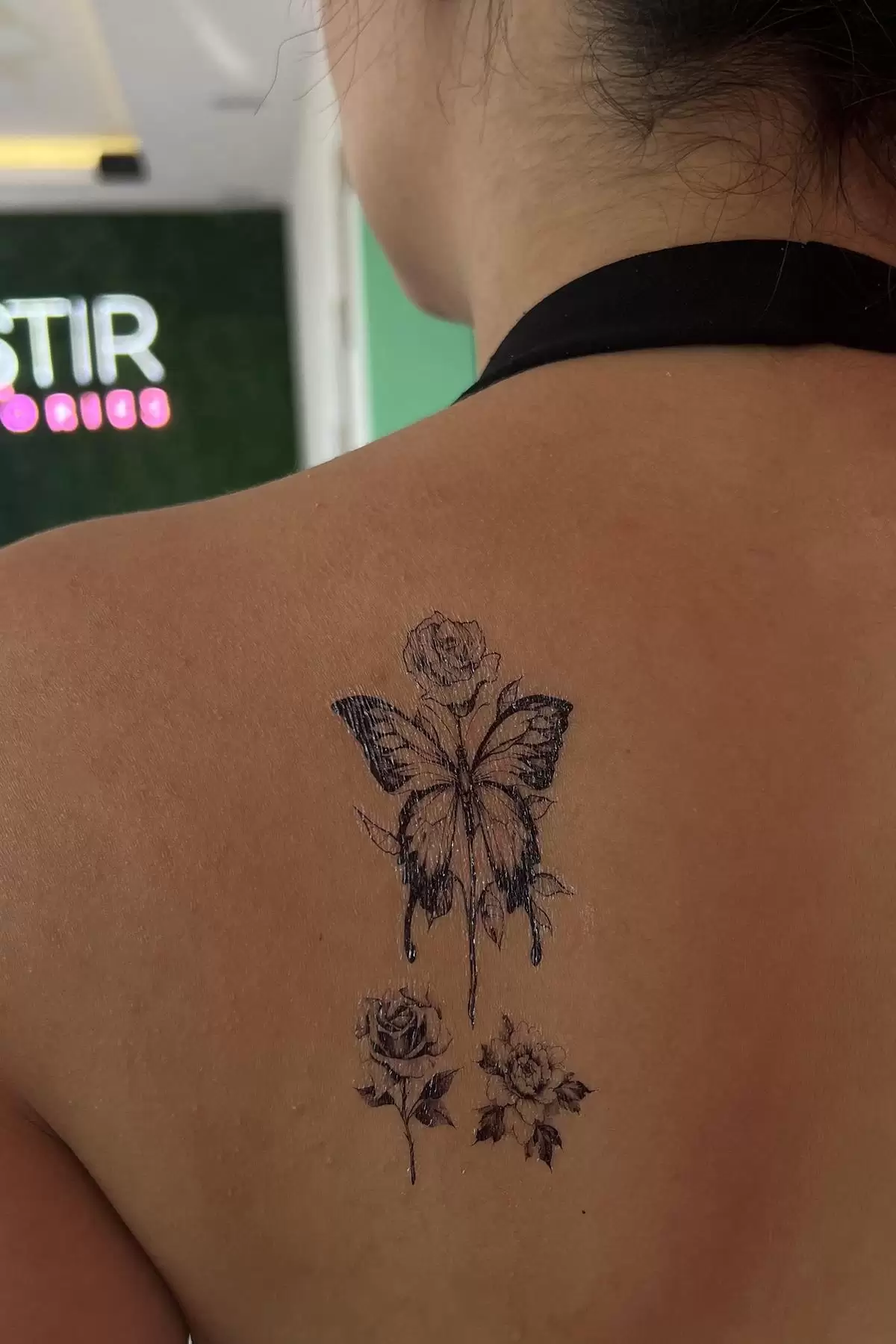 Geçici Çiçek Ve Kelebek Figürlü Dövme Tatto