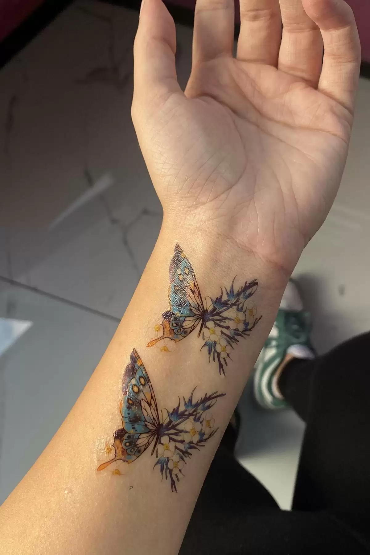 Geçici Kelebek Figürlü Dövme Tattoo