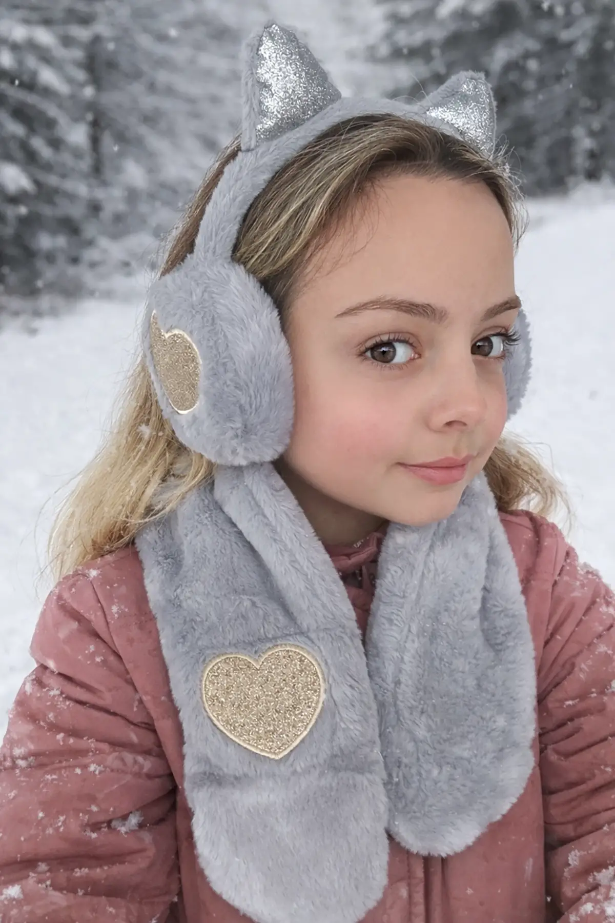 Gri Renk Kalp Detaylı Peluş Atkı Ve Kulaklık Set