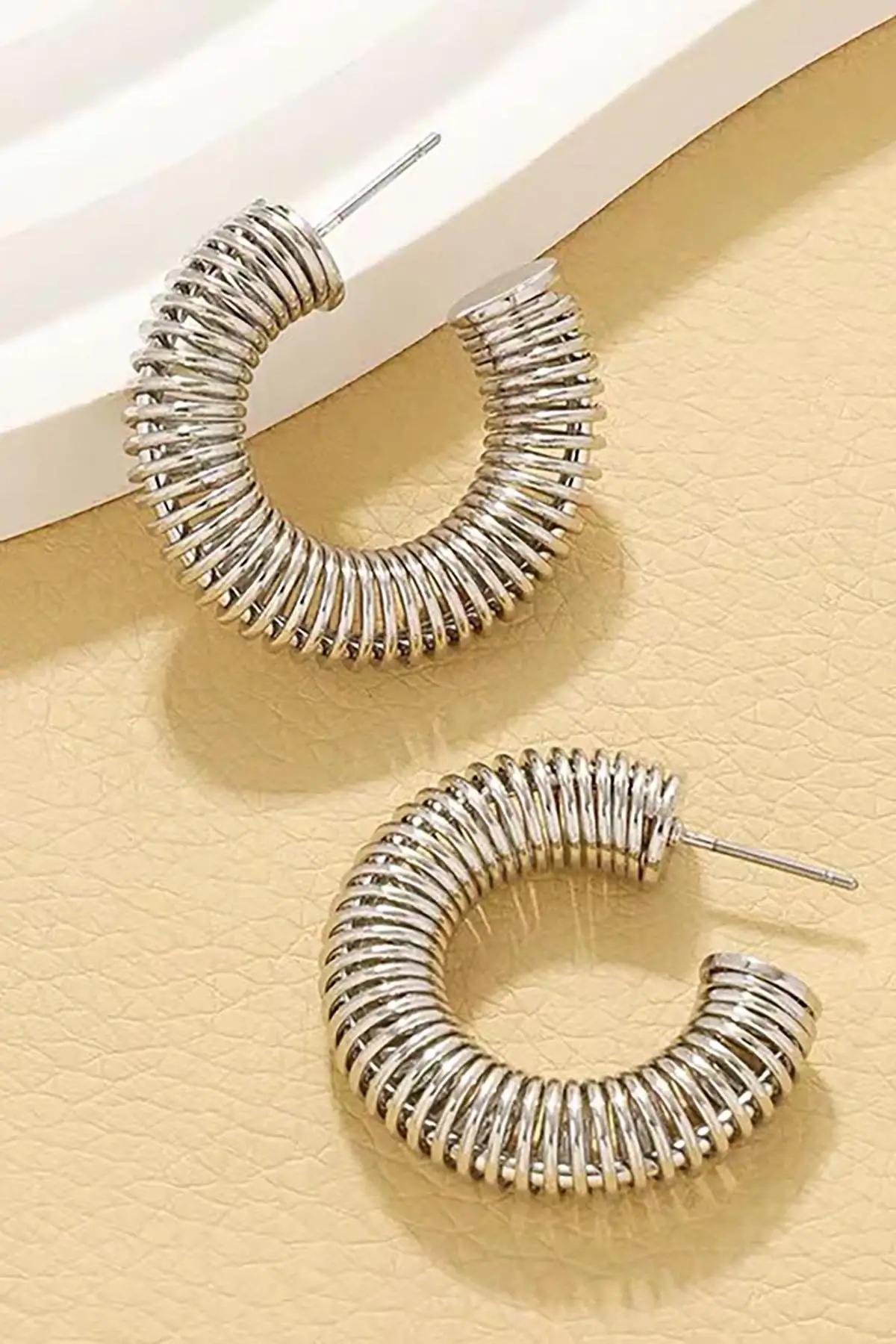 Gümüş Renk Çelik Halka Küpe (Çift)