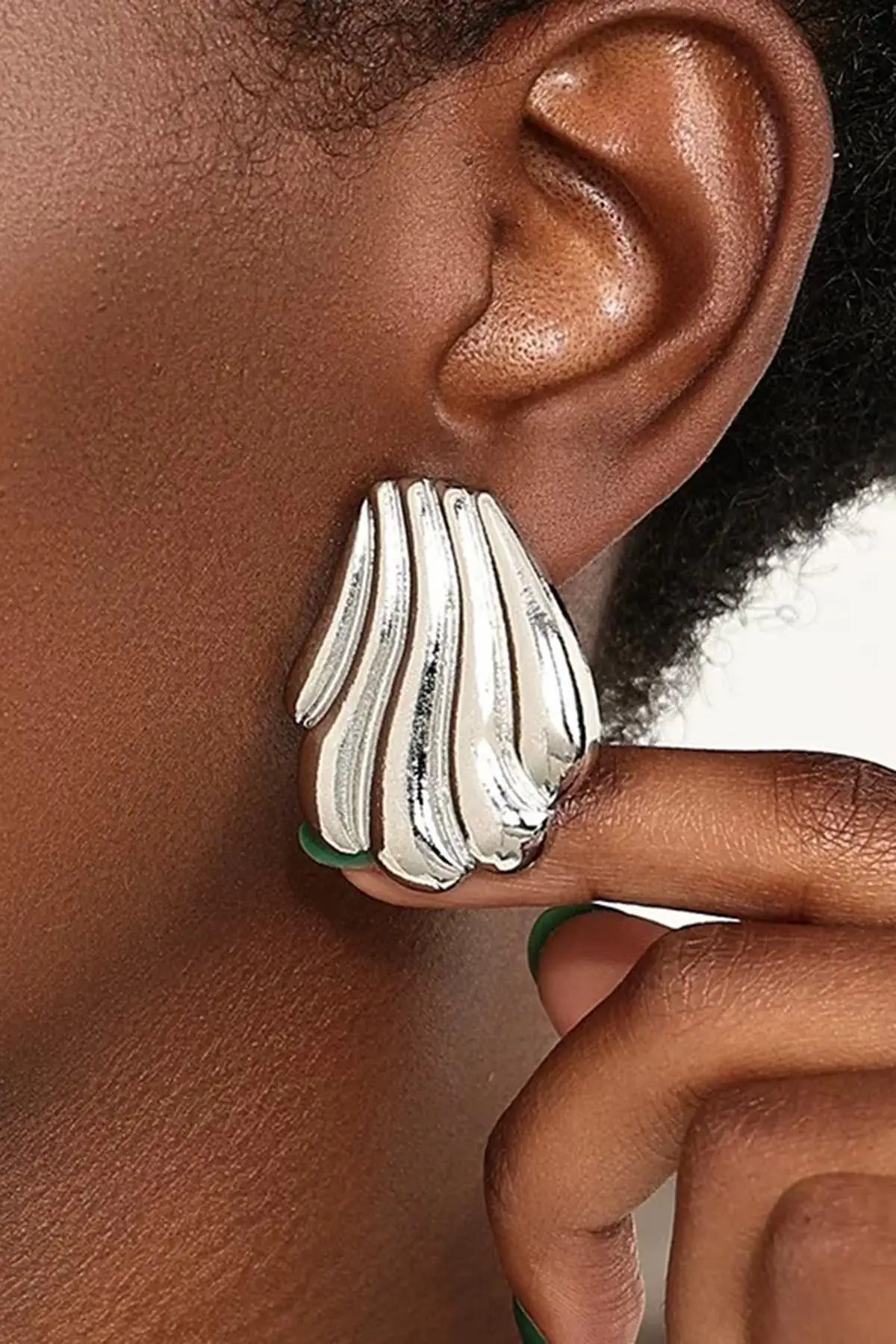 Gümüş Renk Çelik Küpe (Çift)