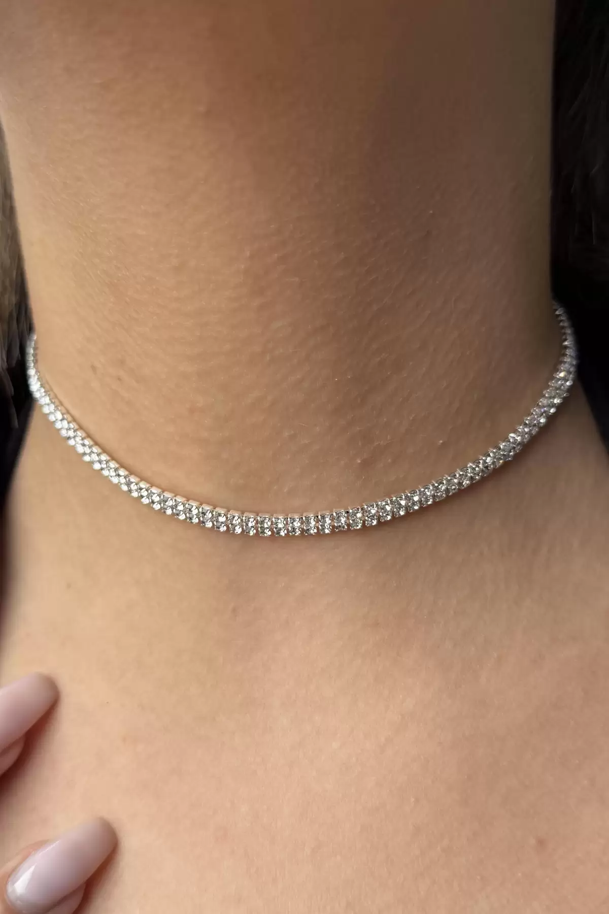 Gümüş Renk İki Sıra Taş Detaylı Choker Kolye