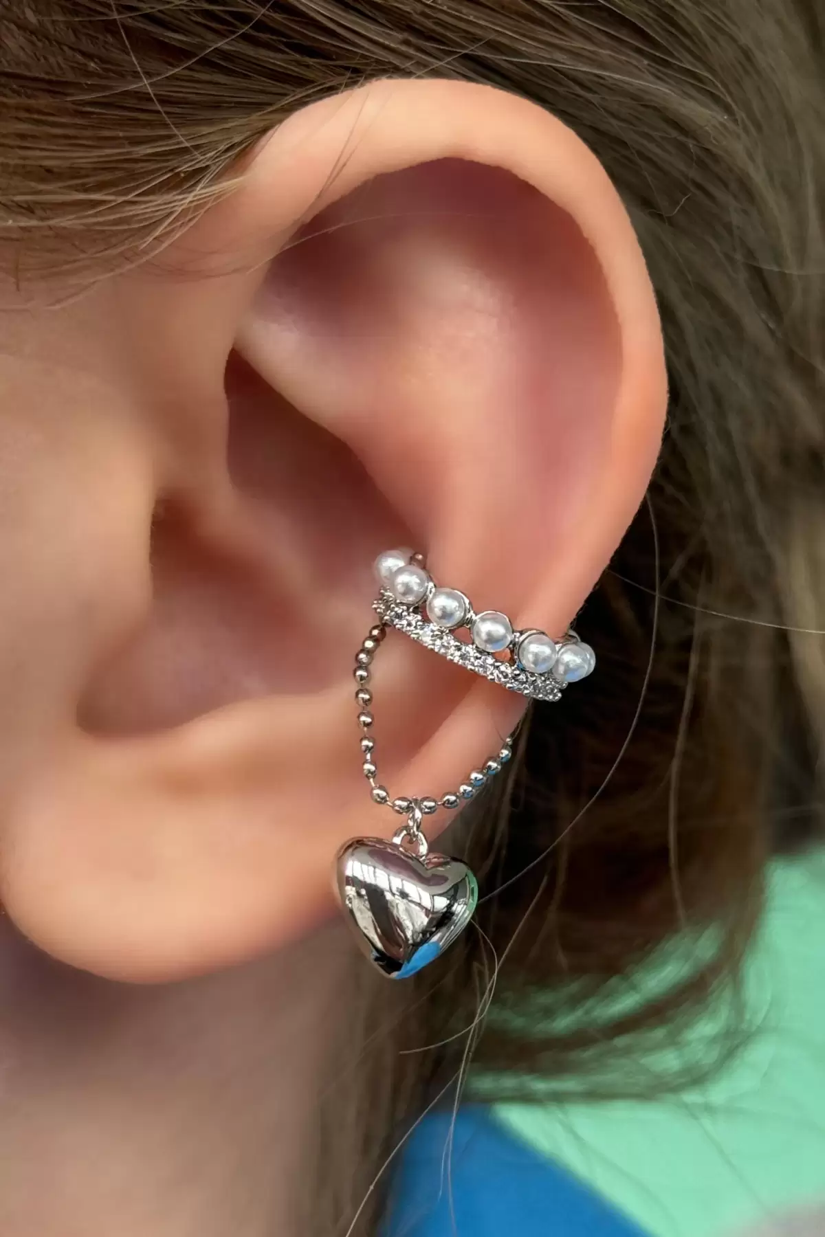 Gümüş Renk Kalp Figürlü İnci Detaylı Ear Cuff Küpe (Tek)