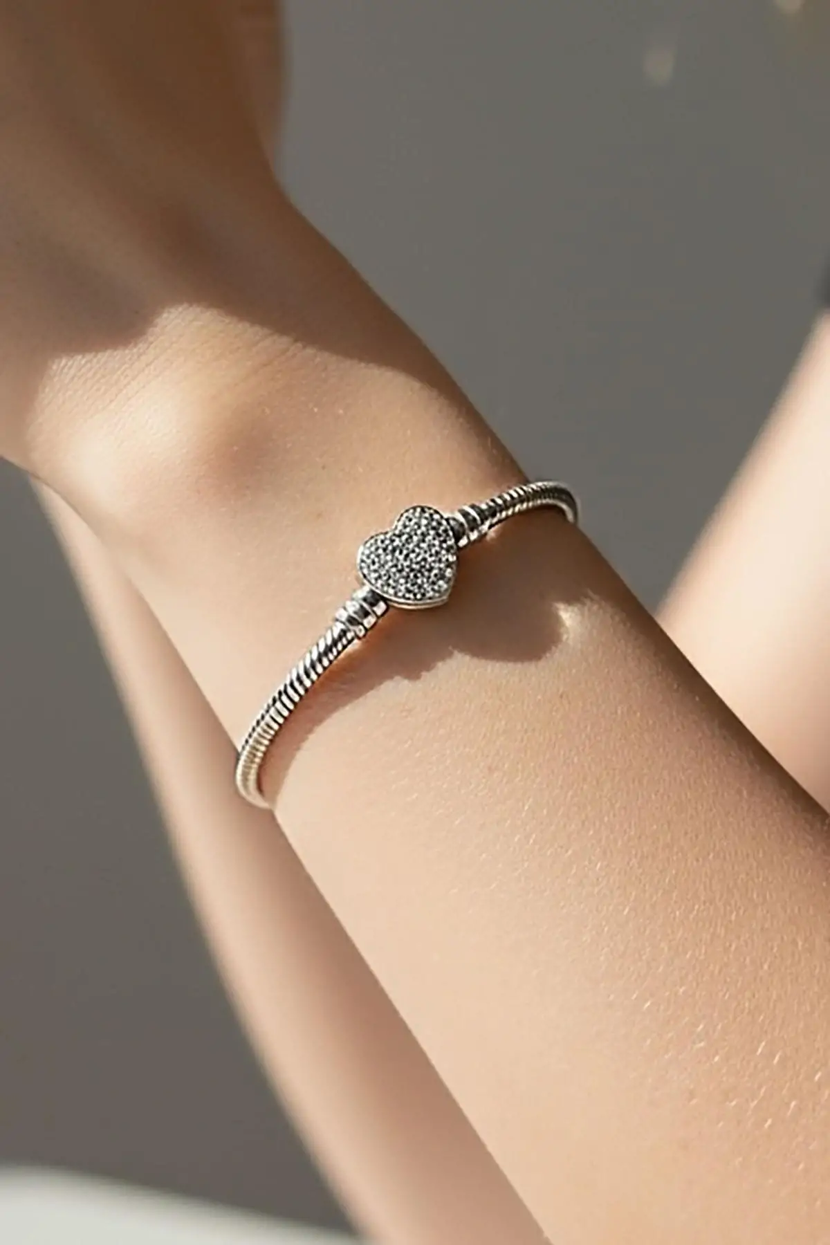 Gümüş Renk Kalp Figürlü Pandora Bileklik