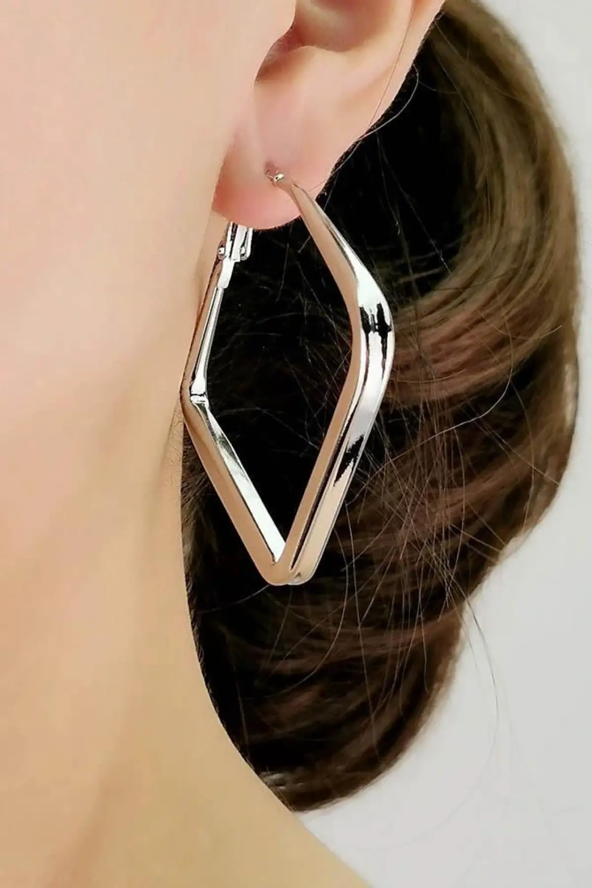 Gümüş Renk Kare Küpe (Çift)