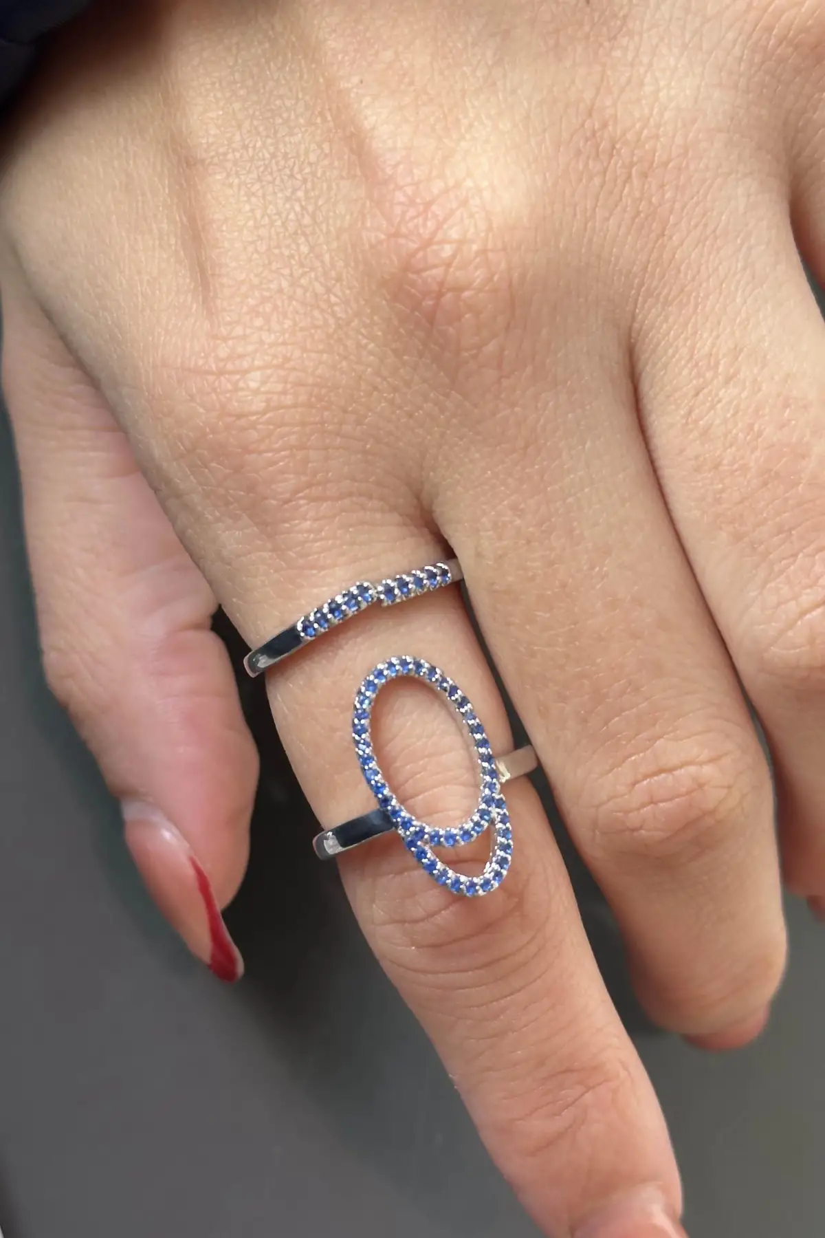 Gümüş Renk Lacivert Taş Detaylı Ayarlanabilir Çelik Yüzük