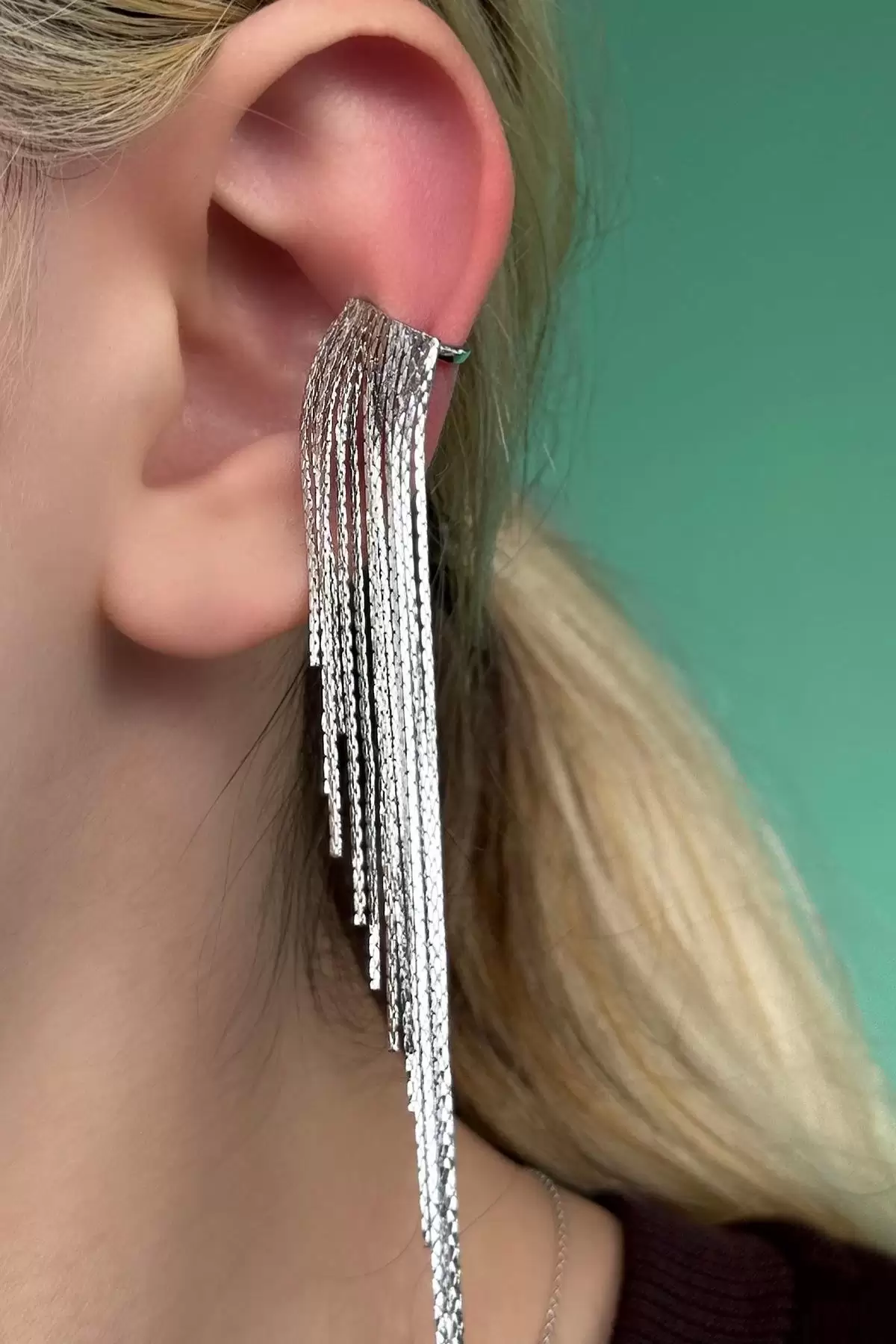 Gümüş Renk Sallantılı Ear Cuff (Tek)