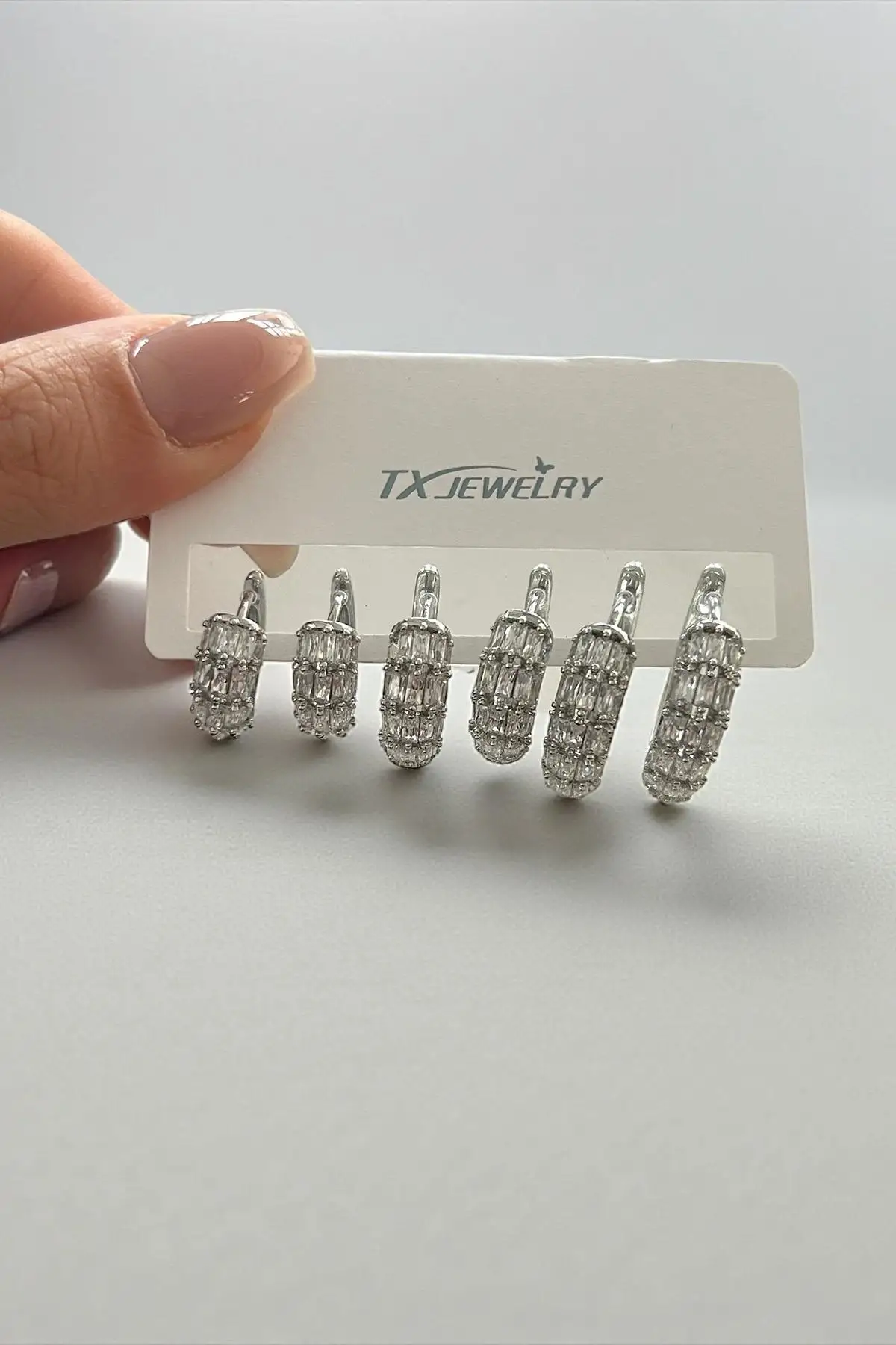 Gümüş Renk Taş Detaylı 14K Altın Kaplama TX 6lı Halka Küpe Set