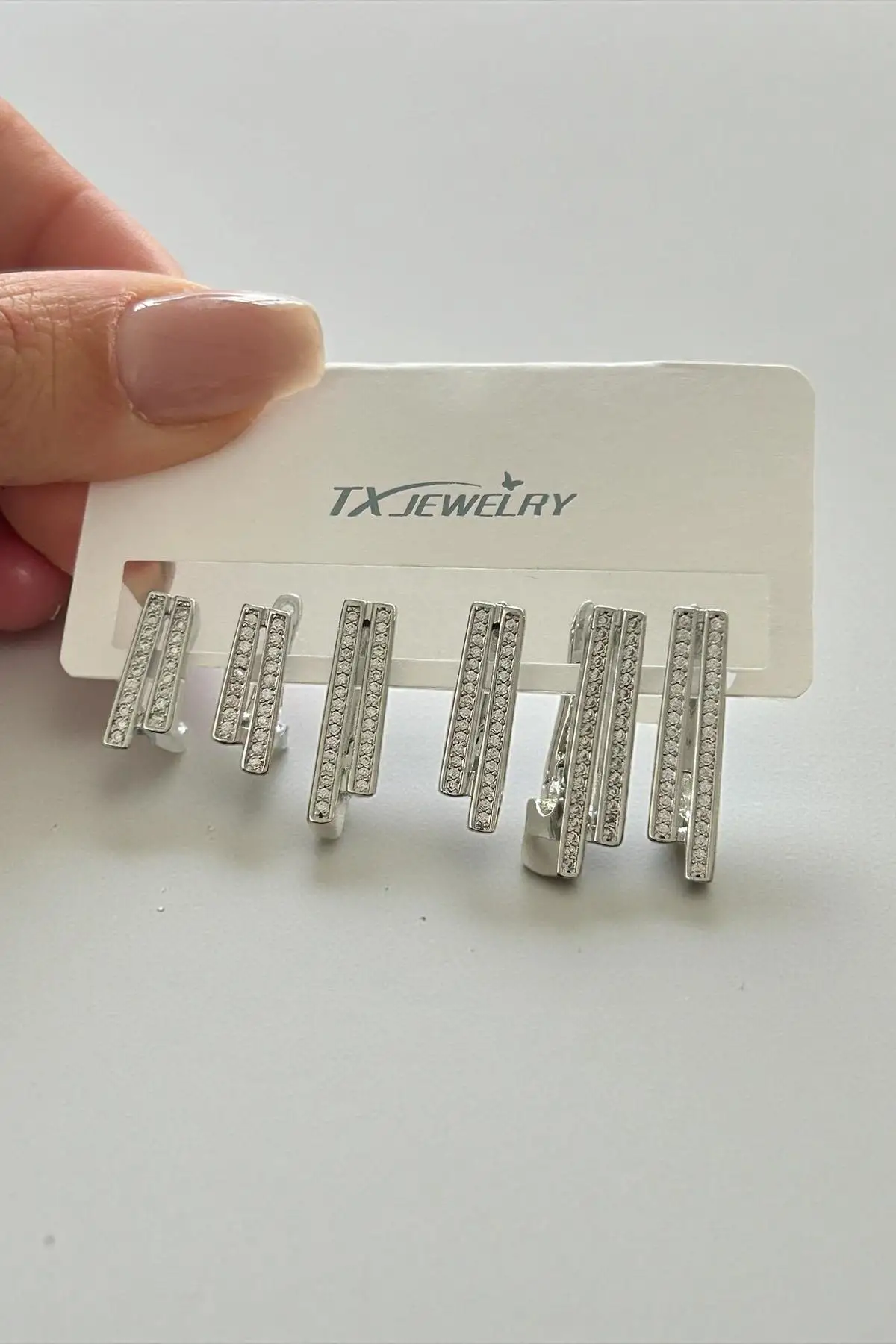 Gümüş Renk Taş Detaylı 14K Altın Kaplama TX 6lı Küpe Set