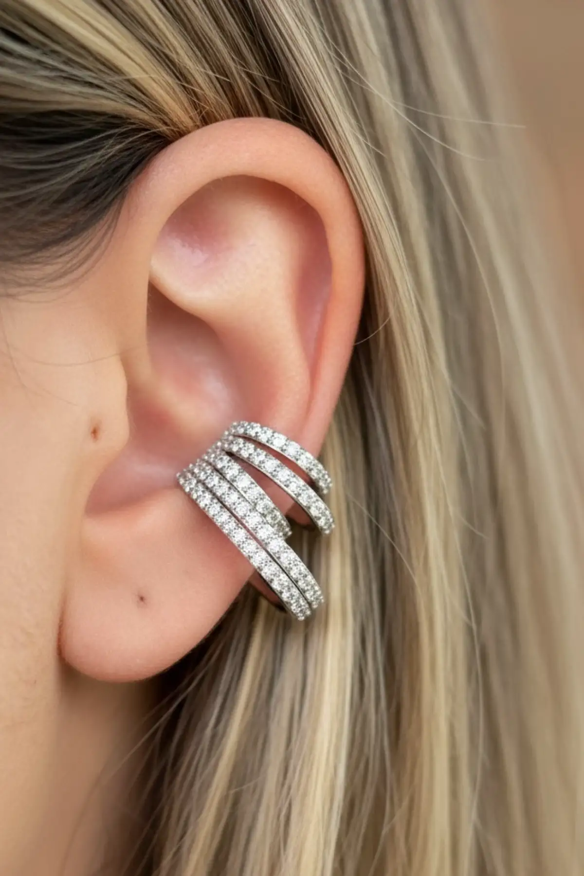 Gümüş Renk Taş Detaylı 14K Altın Kaplama TX Ear Cuff (Tek)