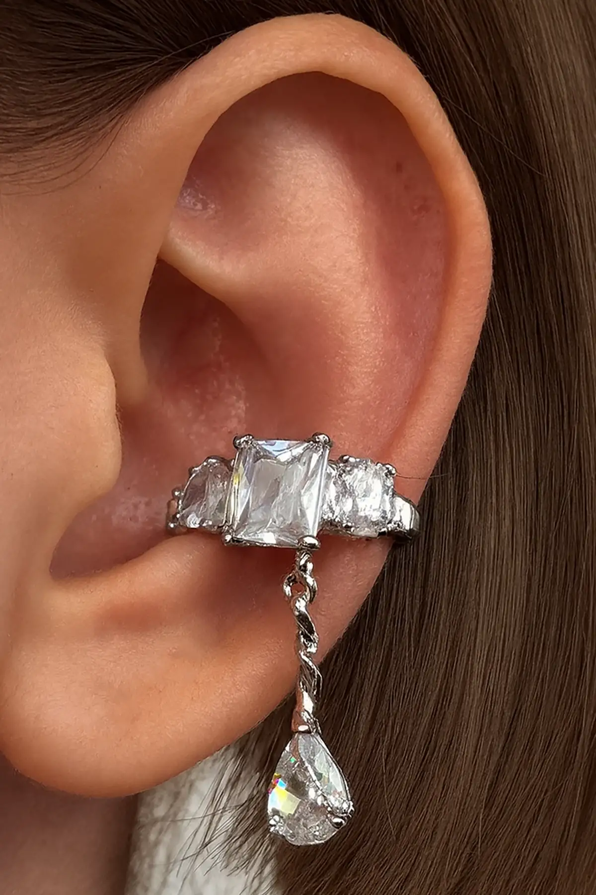 Gümüş Renk Taş Detaylı 14K Altın Kaplama TX Ear Cuff (Tek)