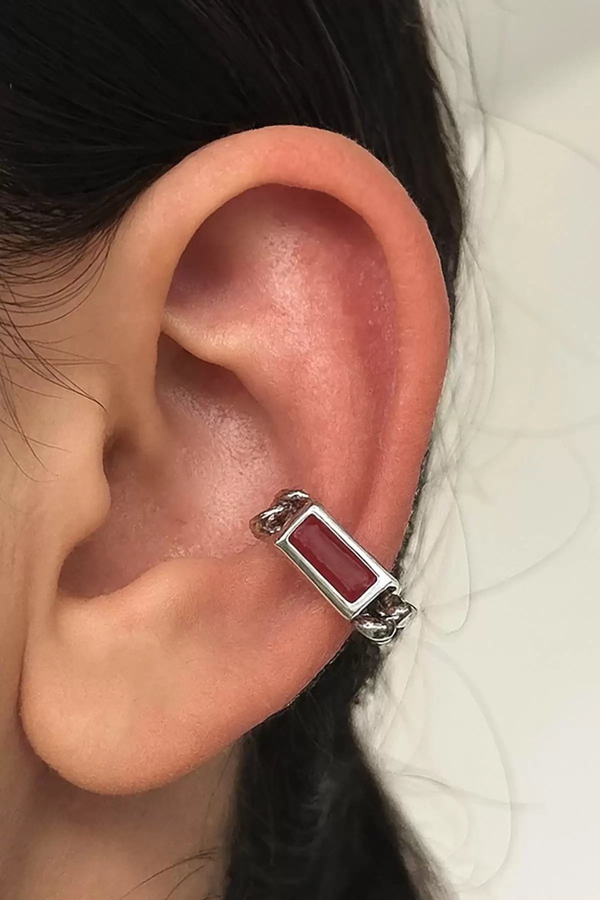 Gümüş Renk Taş Detaylı 14K Altın Kaplama TX Ear Cuff (Tek)