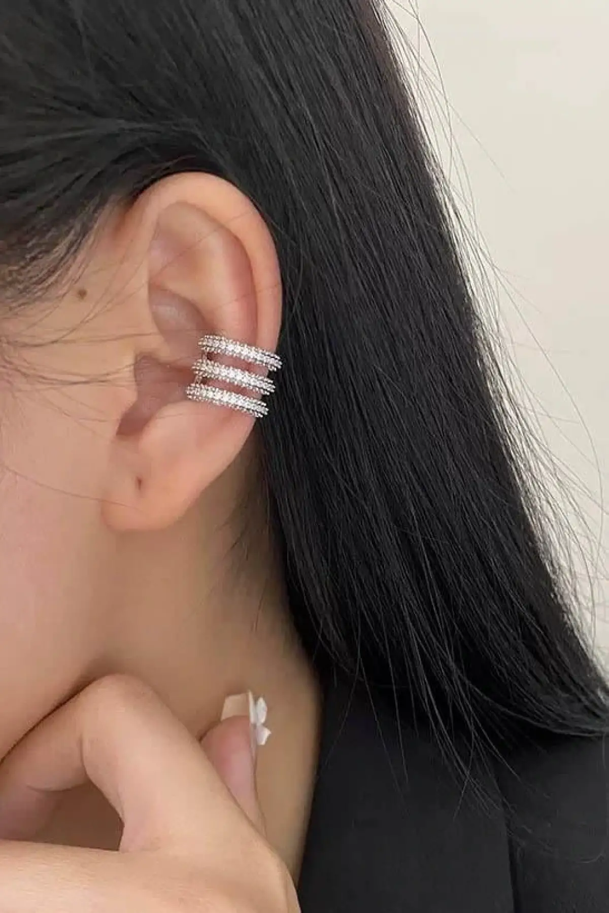 Gümüş Renk Taş Detaylı 14K Altın Kaplama TX Ear Cuff (Tek)