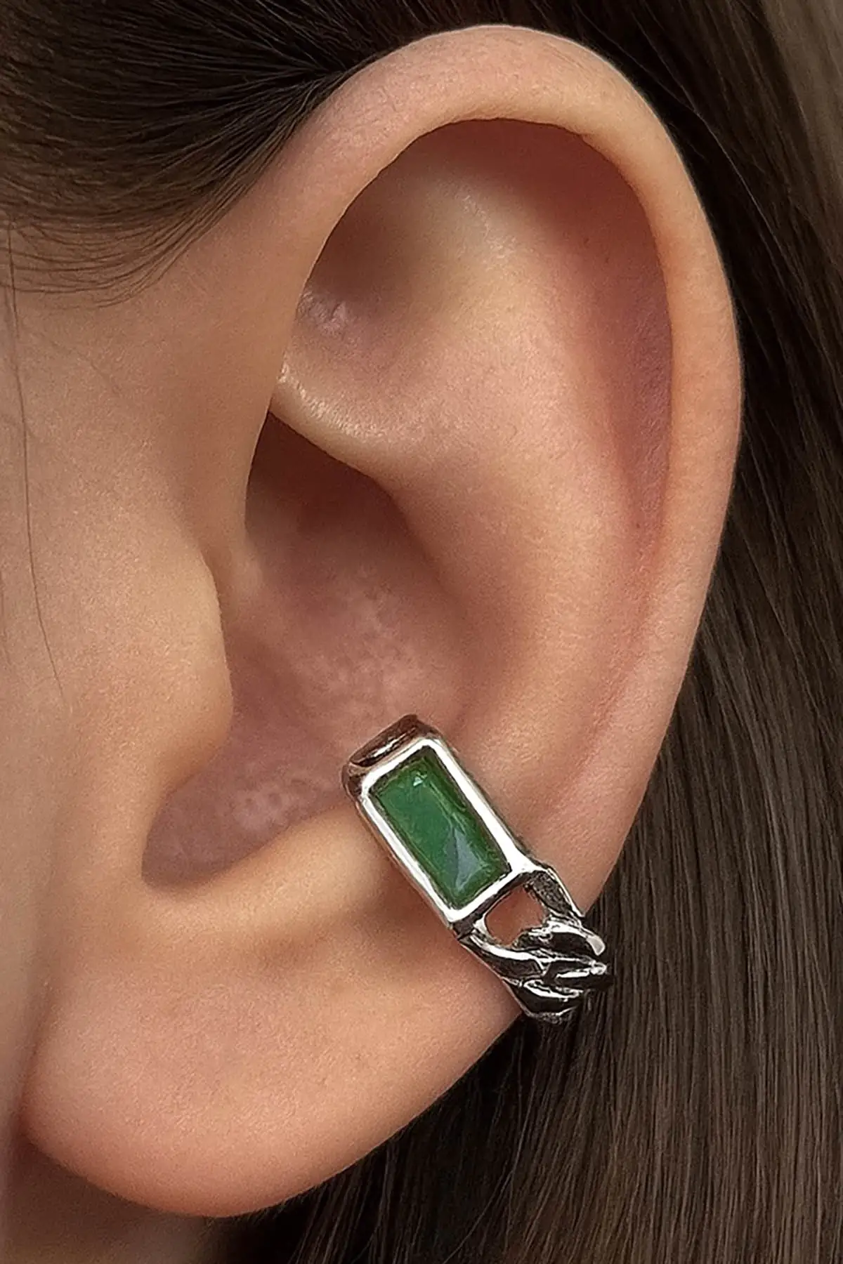 Gümüş Renk Taş Detaylı 14K Altın Kaplama TX Ear Cuff (Tek)