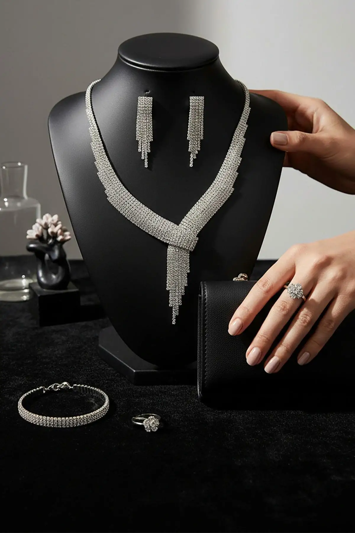 Gümüş Renk Taş Detaylı 4lü Abiye Set