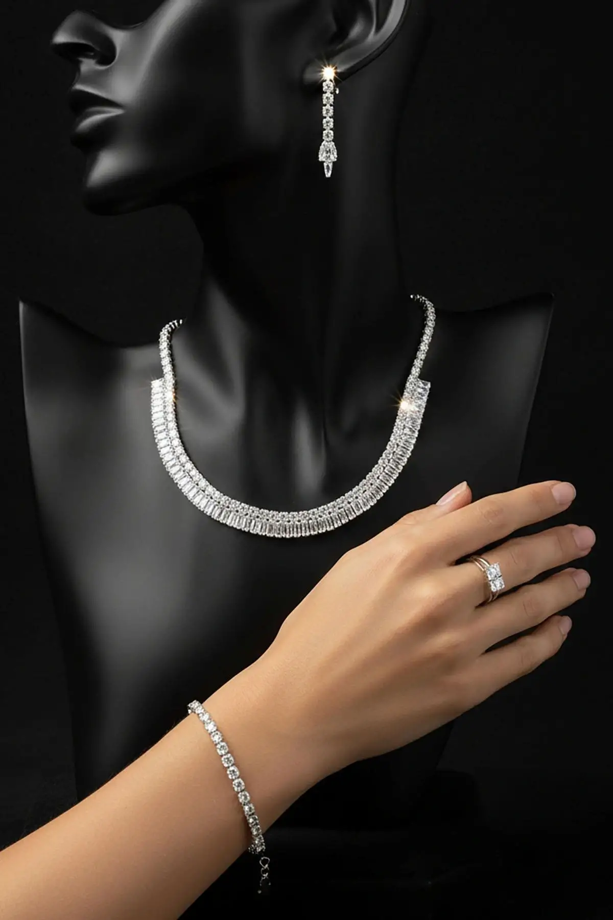 Gümüş Renk Taş Detaylı 4lü Abiye Set