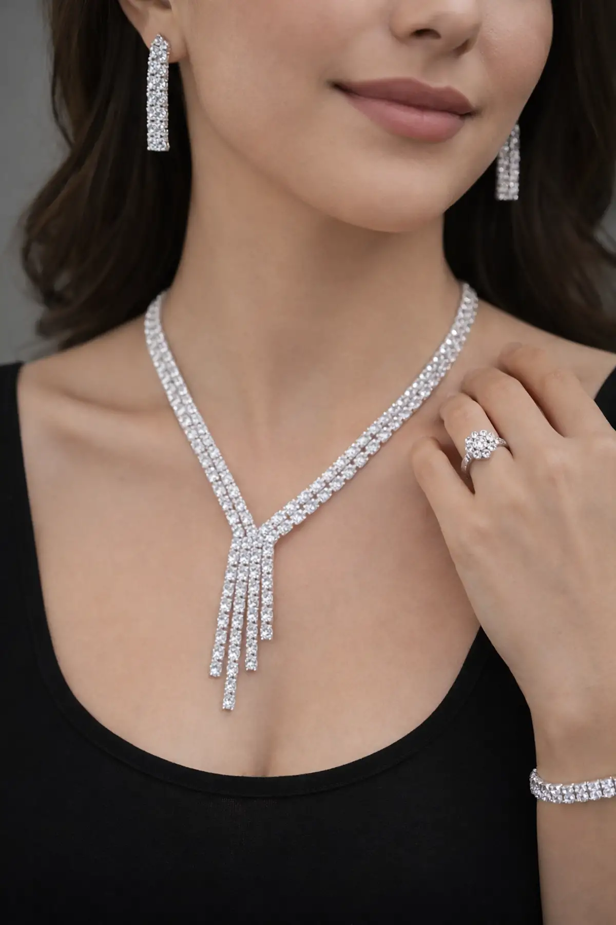 Gümüş Renk Taş Detaylı 4lü Abiye Set