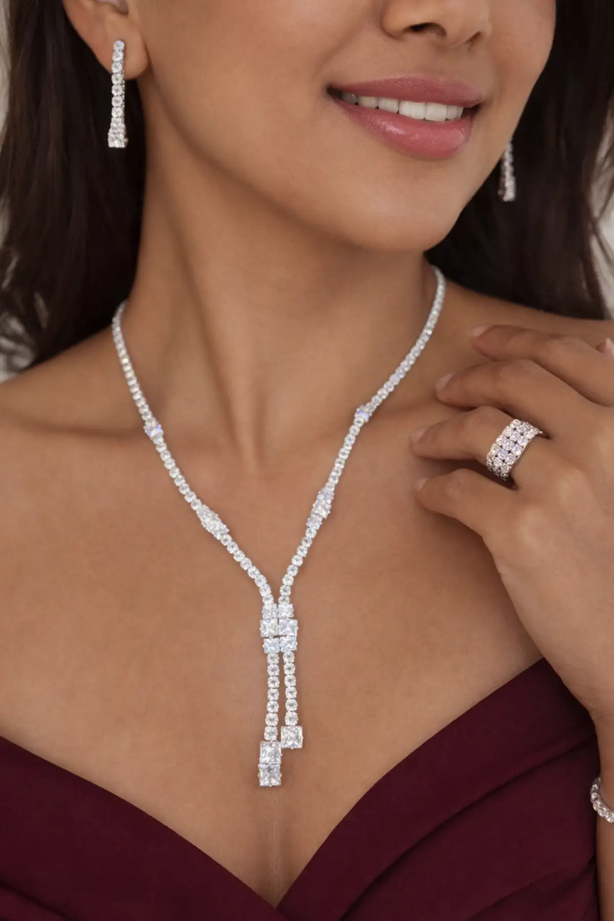 Gümüş Renk Taş Detaylı 4lü Abiye Set