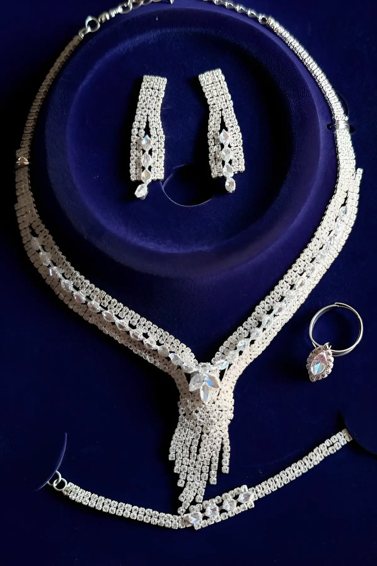 Gümüş Renk Taş Detaylı 4lü Abiye Set