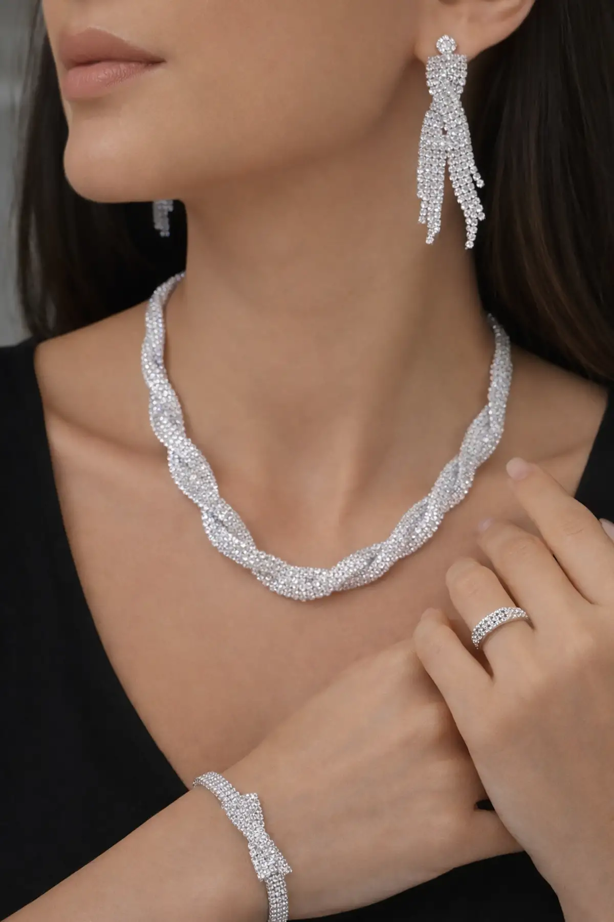 Gümüş Renk Taş Detaylı 4lü Abiye Set