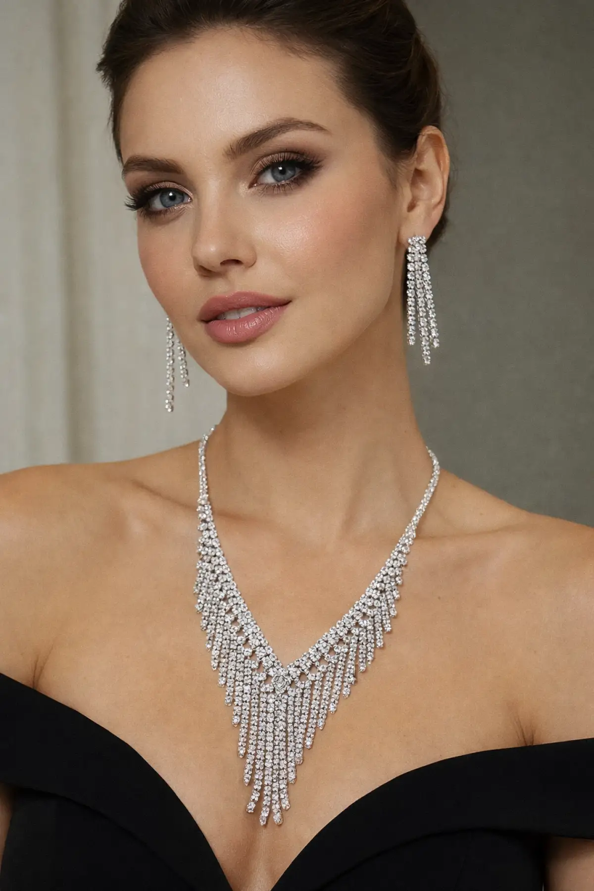 Gümüş Renk Taş Detaylı Abiye Set