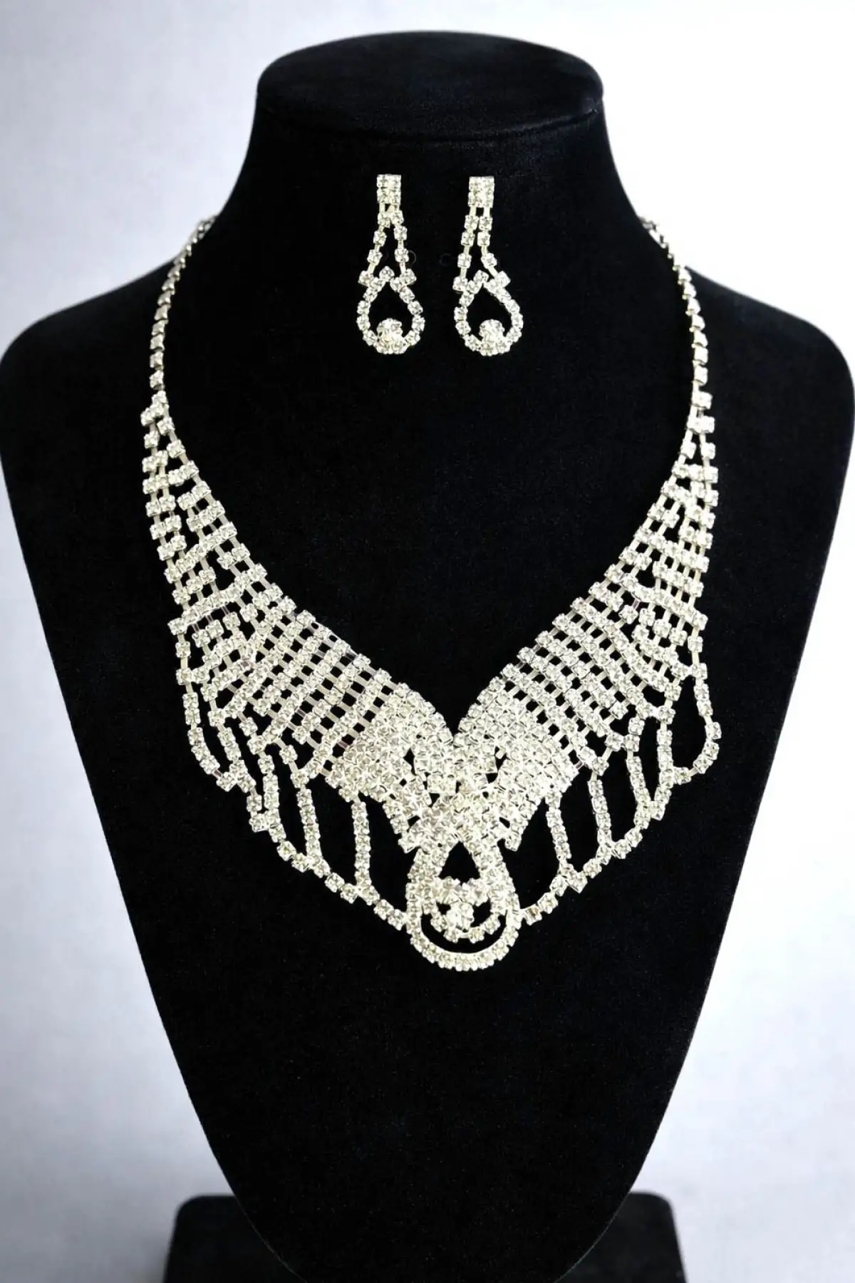 Gümüş Renk Taş Detaylı Abiye Set