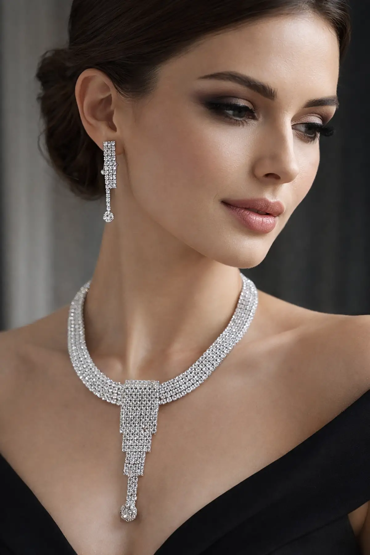 Gümüş Renk Taş Detaylı Abiye Set