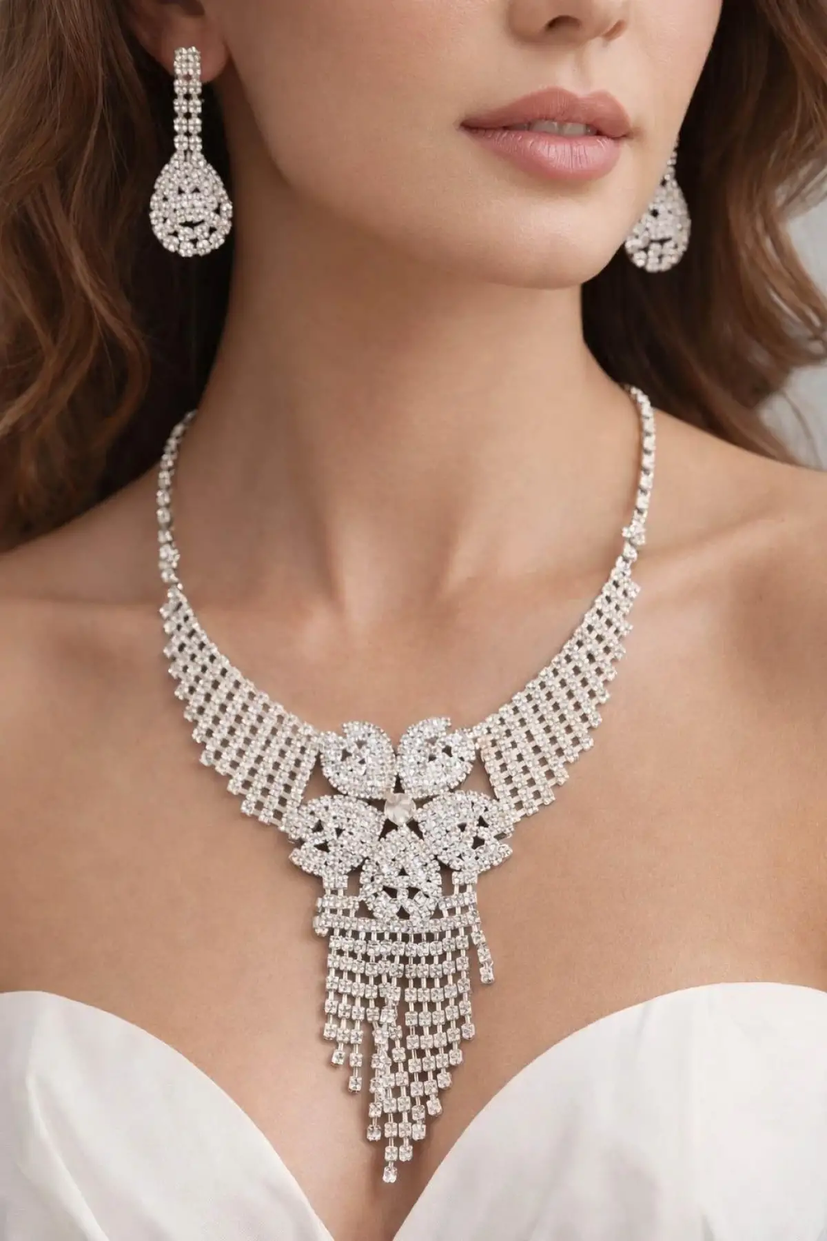 Gümüş Renk Taş Detaylı Abiye Set