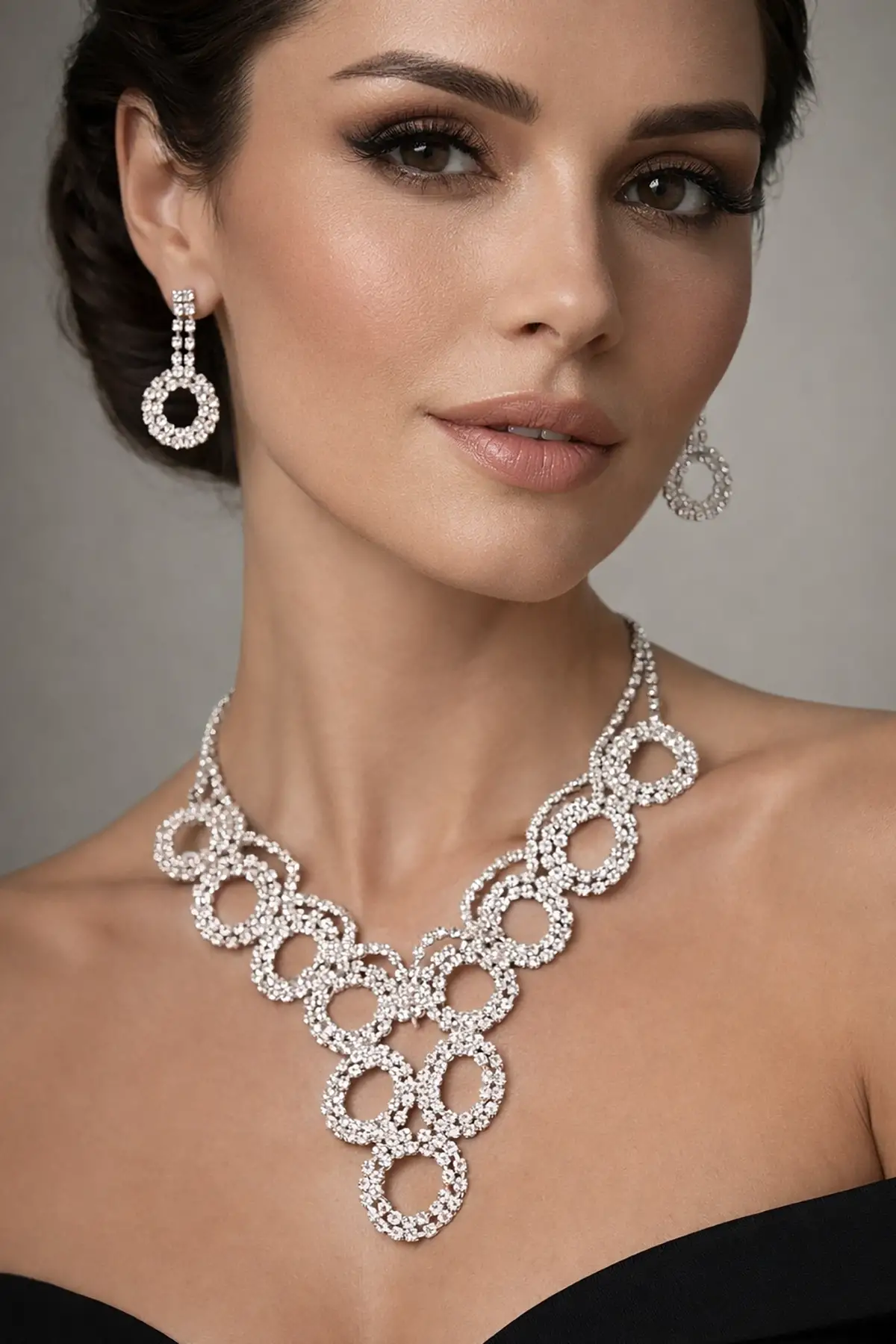 Gümüş Renk Taş Detaylı Abiye Set