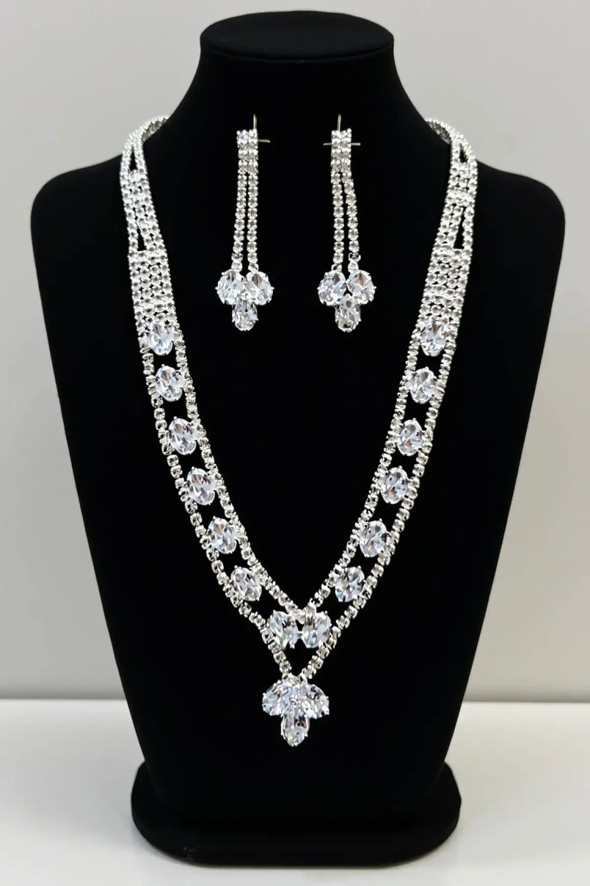 Gümüş Renk Taş Detaylı Abiye Set