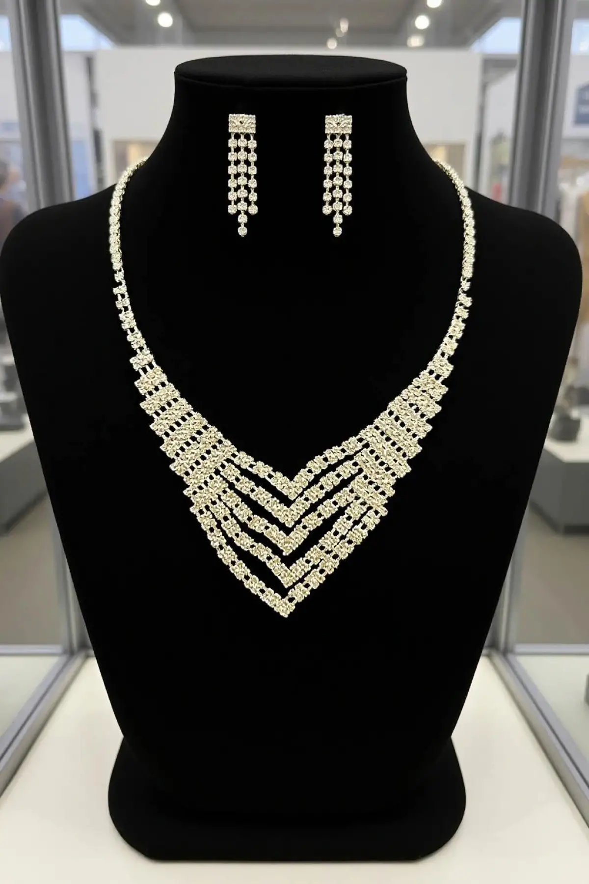 Gümüş Renk Taş Detaylı Abiye Set