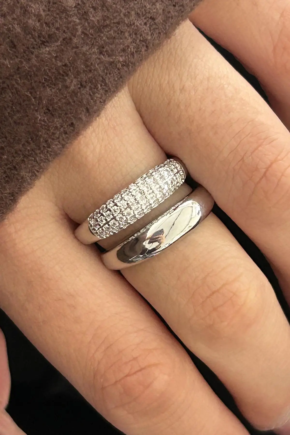 Gümüş Renk Taş Detaylı Ayarlanabilir Çelik Yüzük