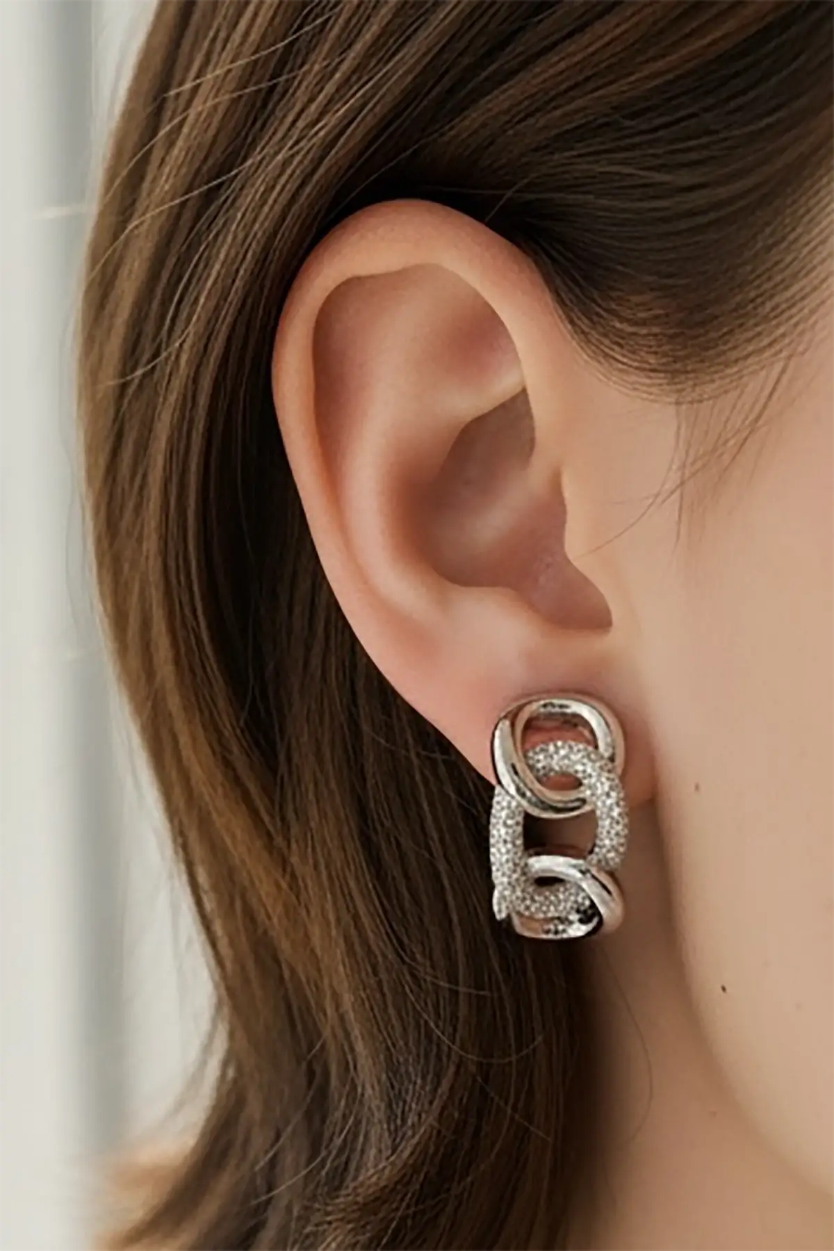 Gümüş Renk Taş Detaylı Çelik Halka Küpe (Çift)