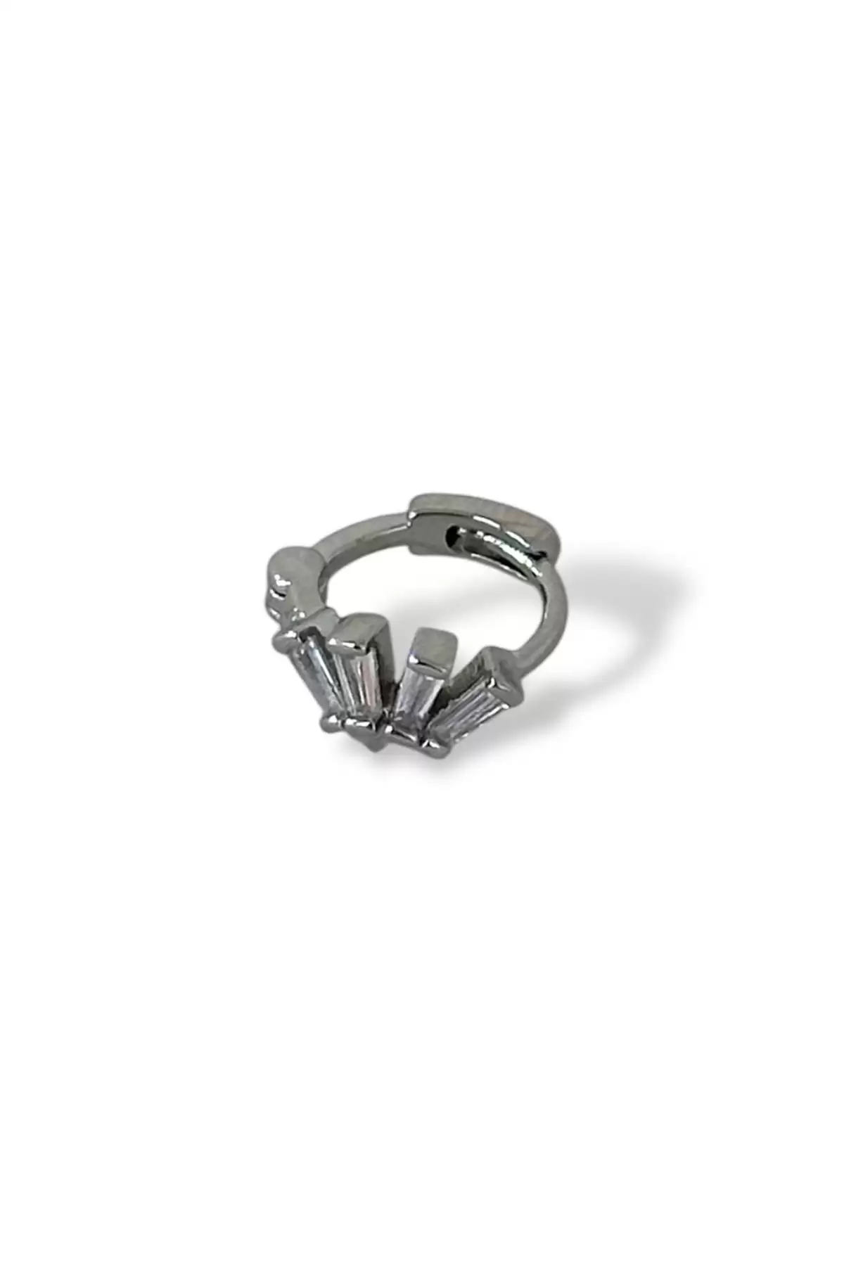 Gümüş Renk Taş Detaylı Çelik Halka Tragus/Kıkırdak Küpe/Piercing (Tek)