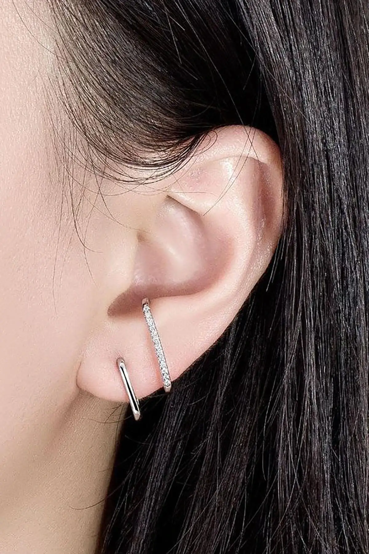 Gümüş Renk Taş Detaylı Çelik Küpe (Çift)