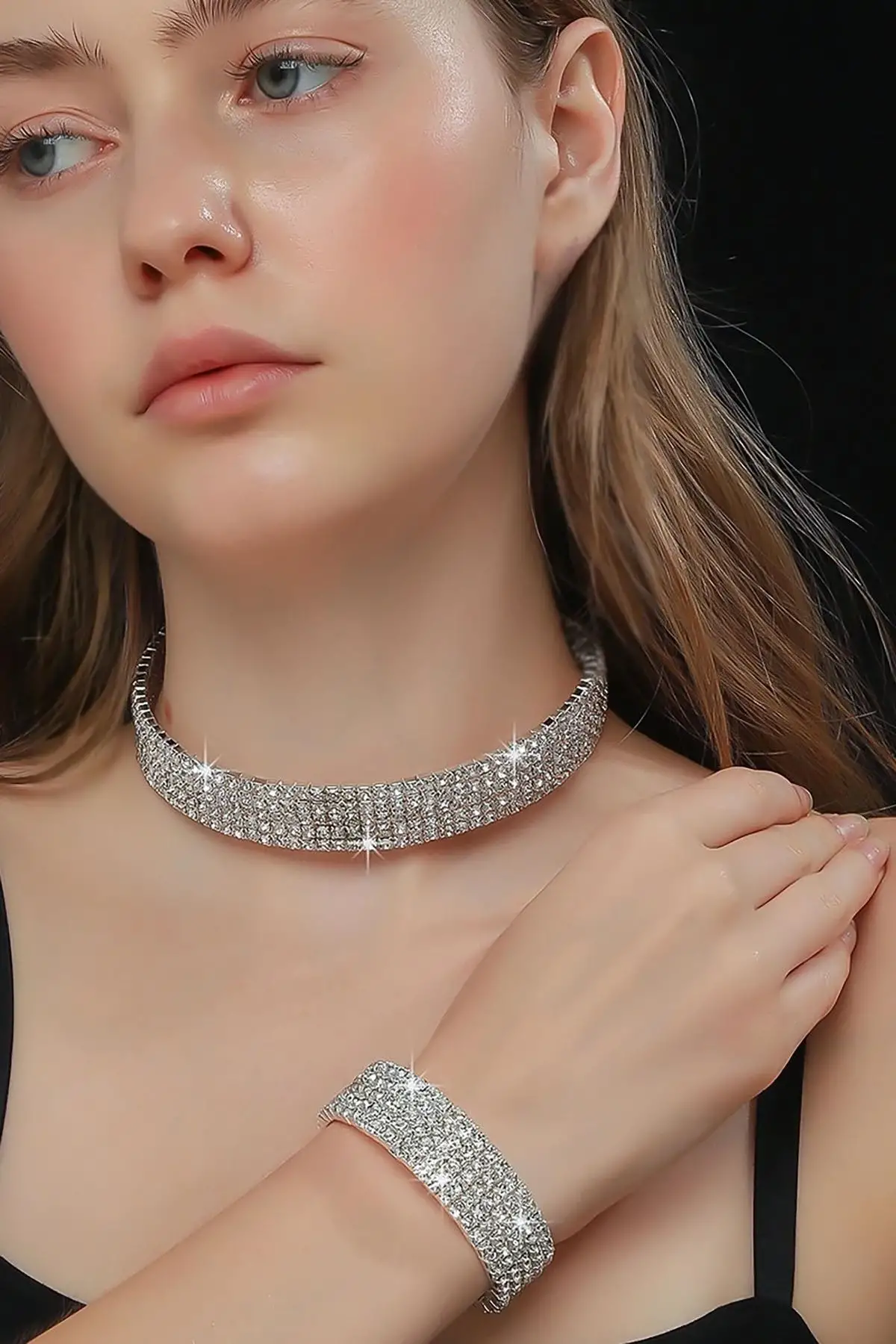 Gümüş Renk Taş Detaylı Choker Kolye Ve Bileklik Set