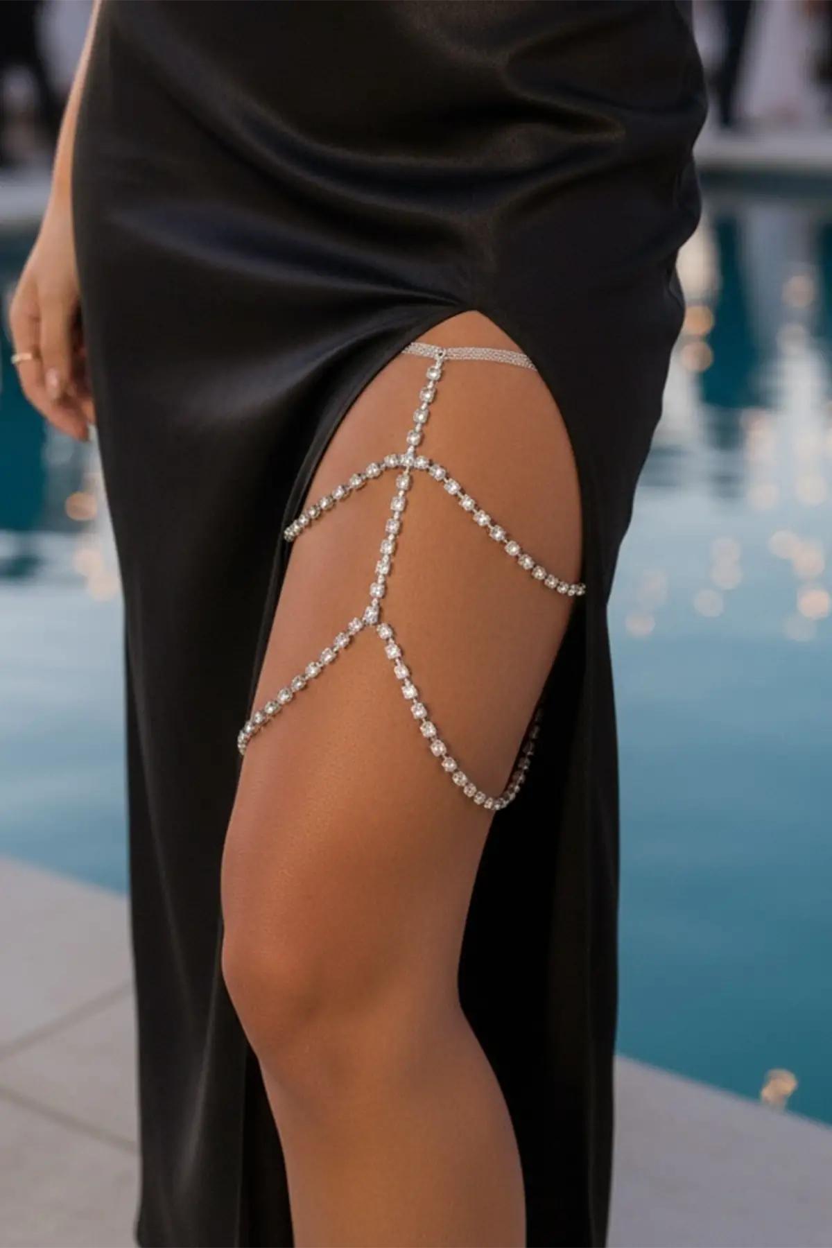 Gümüş Renk Taş Detaylı Tasarım Bacak Aksesuarı