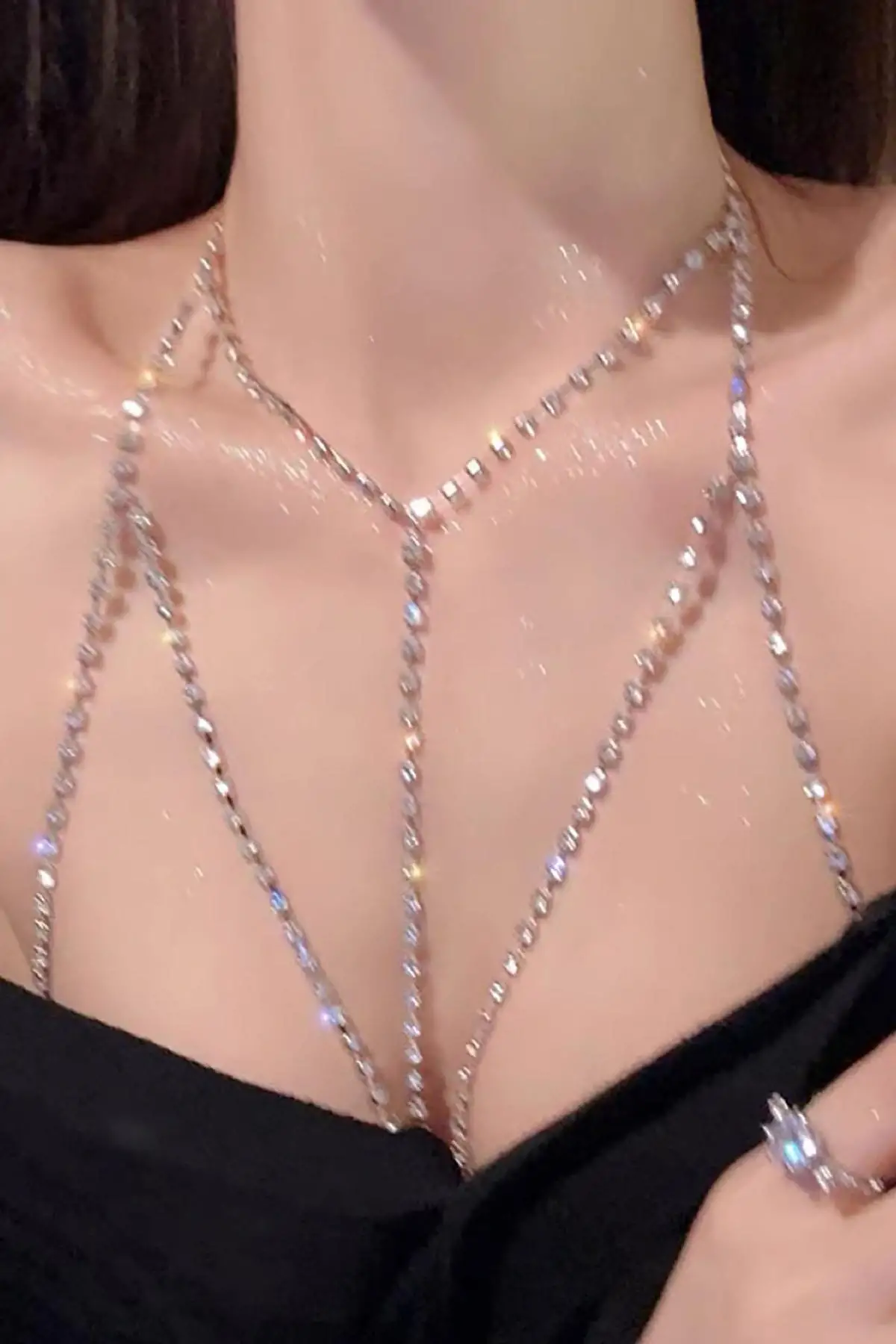 Gümüş Renk Taş Detaylı Tasarım Vücut Aksesuar