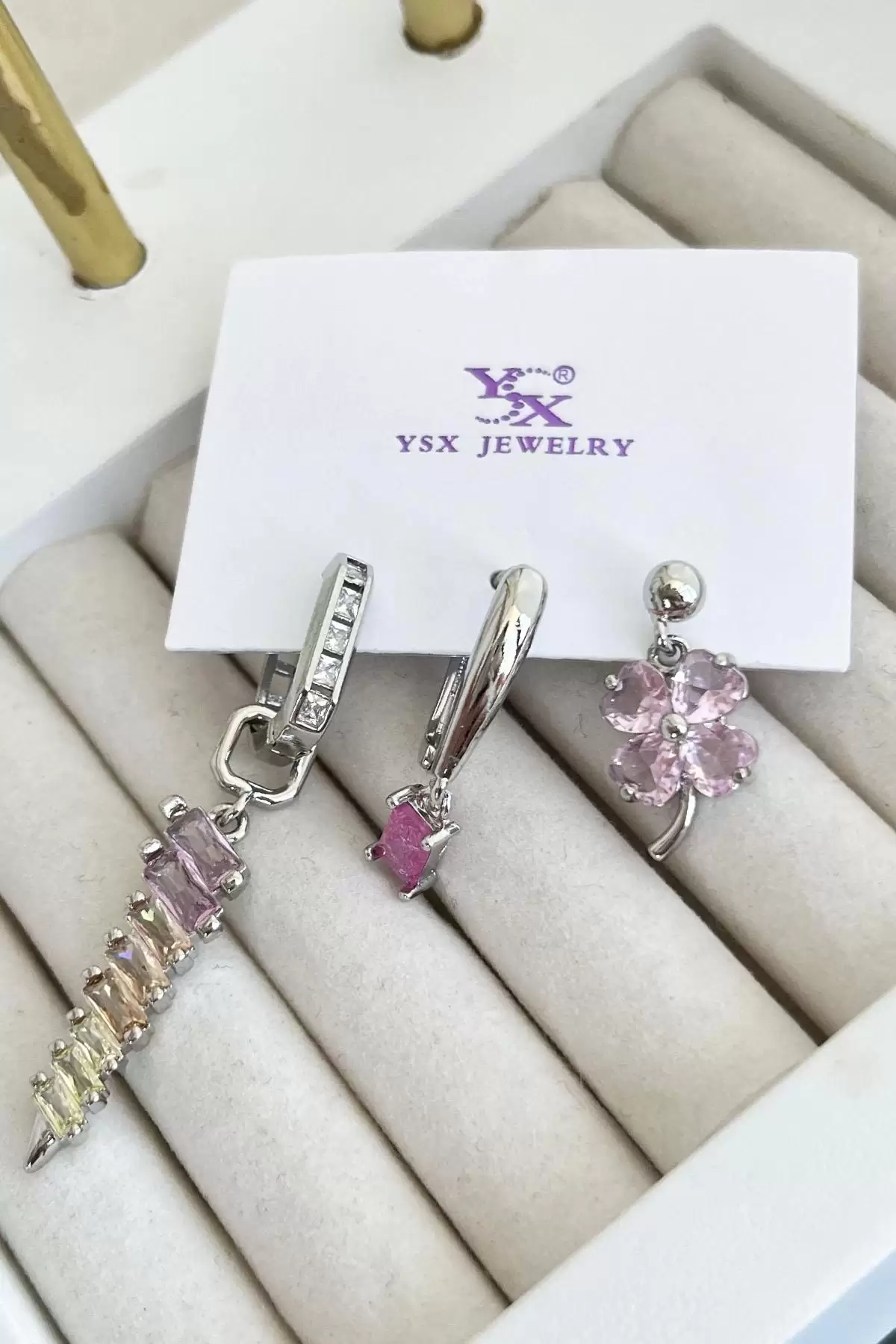Gümüş Renk Taş Detaylı VİP 3lü YSX Küpe Set