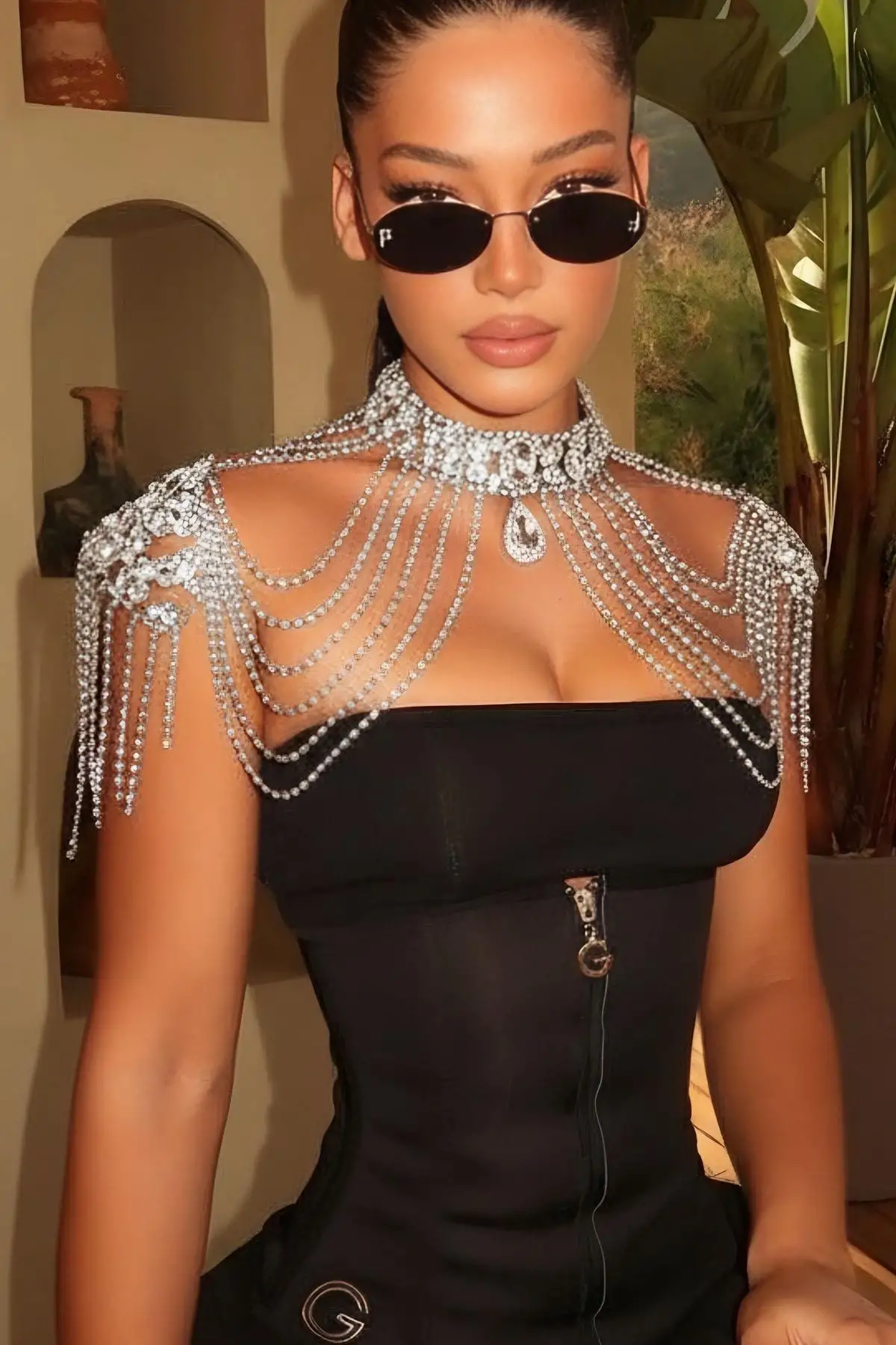 Gümüş Renk Yeşil Taş Detaylı Tasarım Vücut Aksesuar