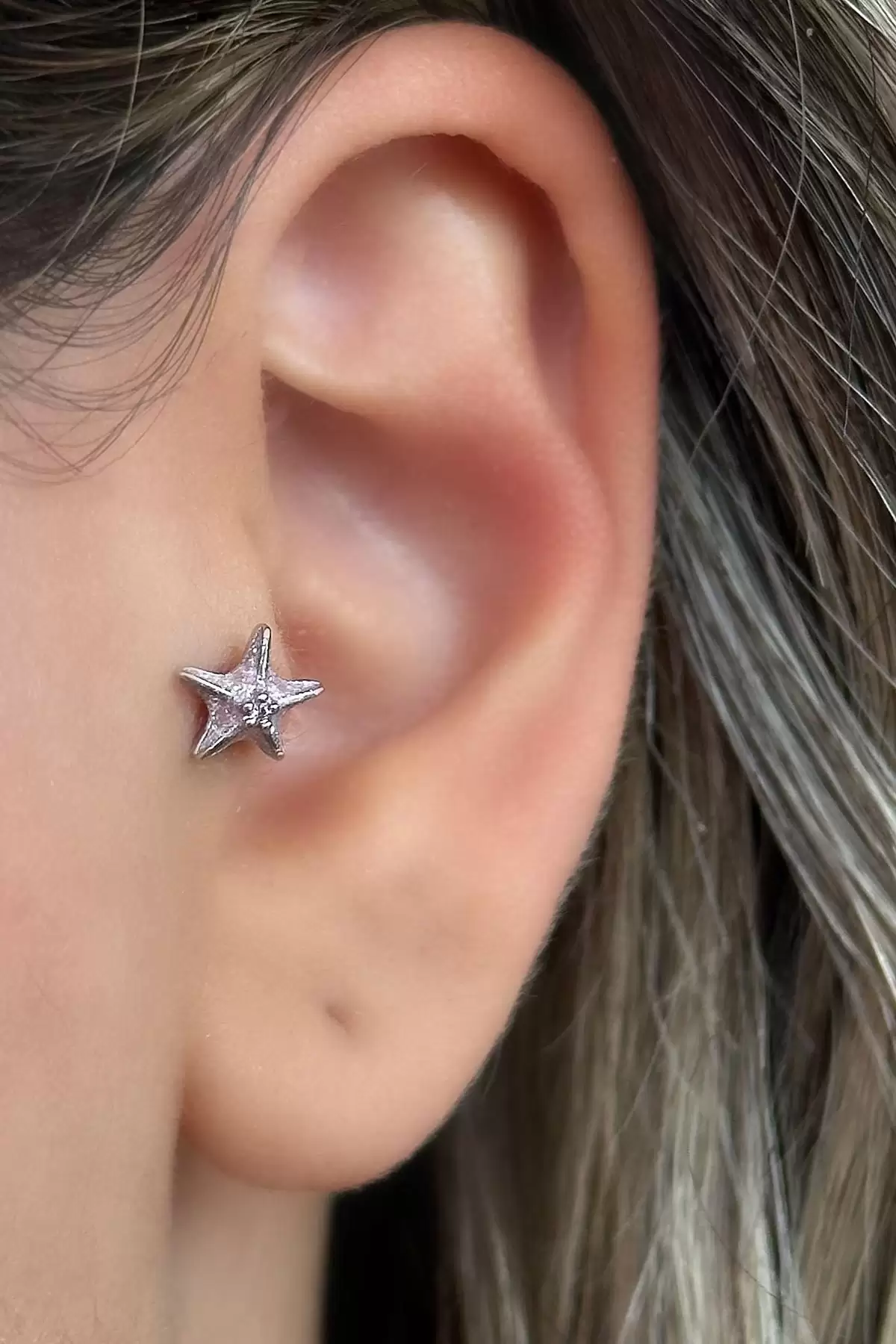 Gümüş Renk Yıldız Figürlü Çelik Tragus/Kıkırdak Küpe/Piercing (Tek)