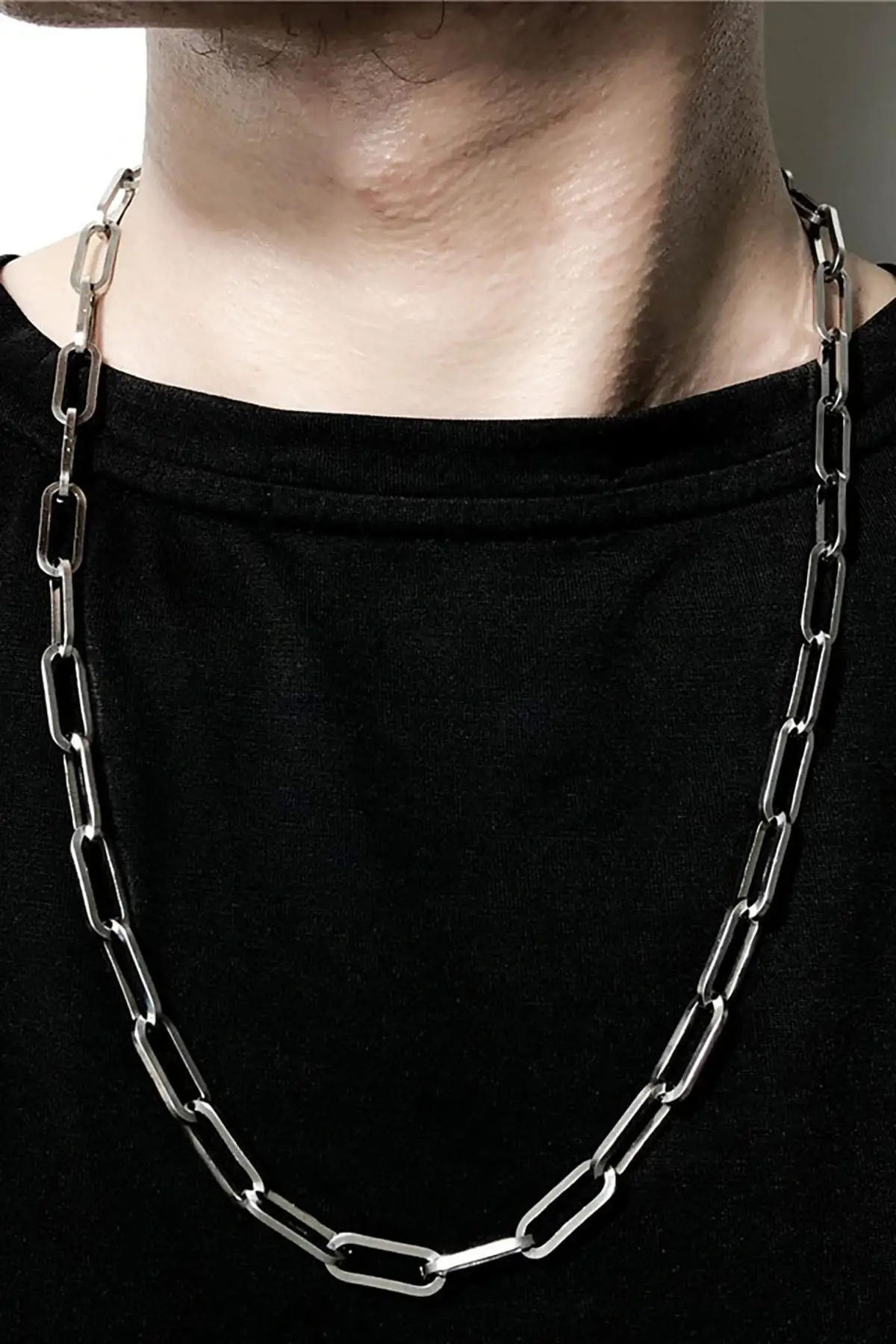 Gümüş Renk Zincir Detaylı Unisex Çelik Kolye