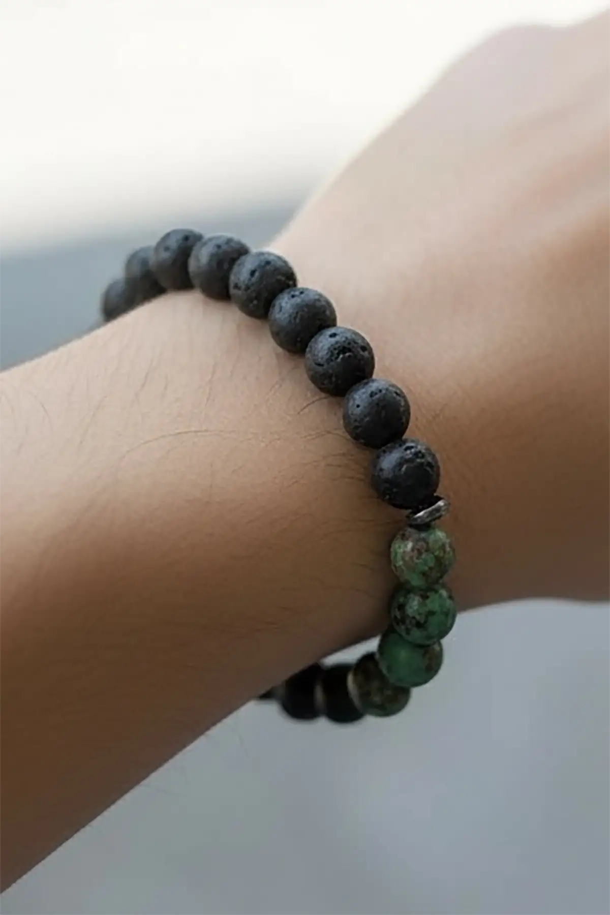 Karışık Renk Boncuk Detaylı Erkek Bileklik