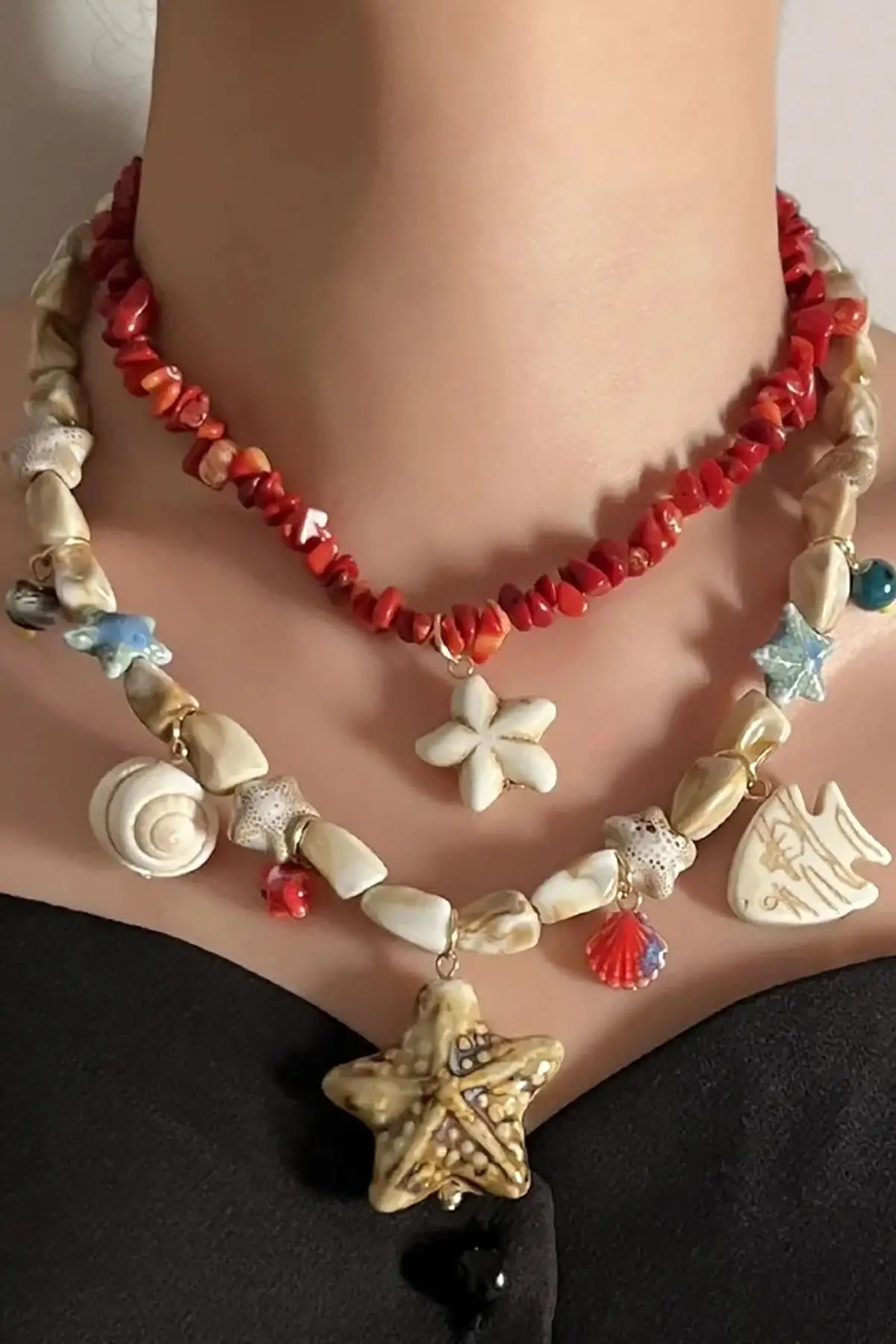 Karışık Renk Charmlı Tasarım Kolye