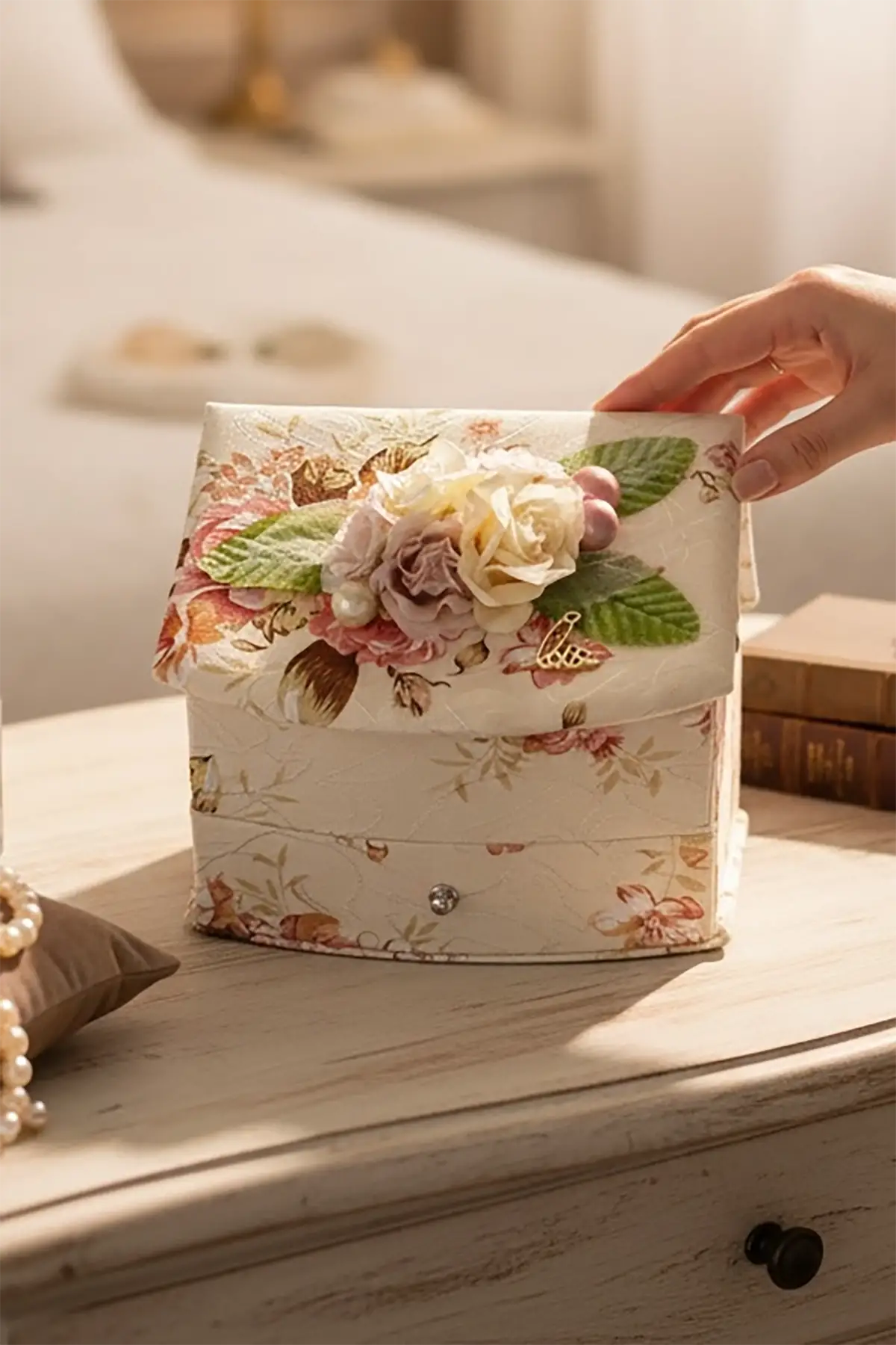 Karışık Renk Çiçek Figürlü Ayna Detaylı Çekmeceli Takı Organizeri